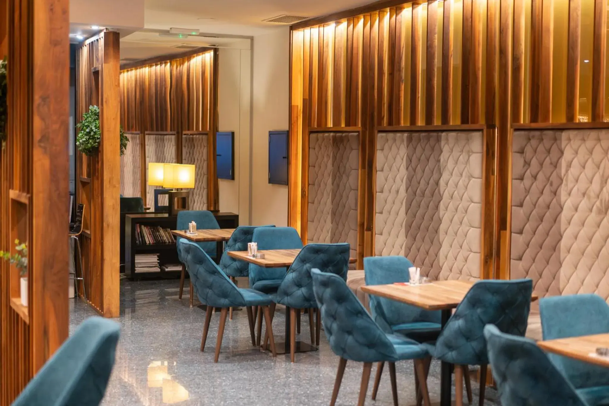Lounge or bar in Radon Plaza Lounge or bar in Radon Plaza