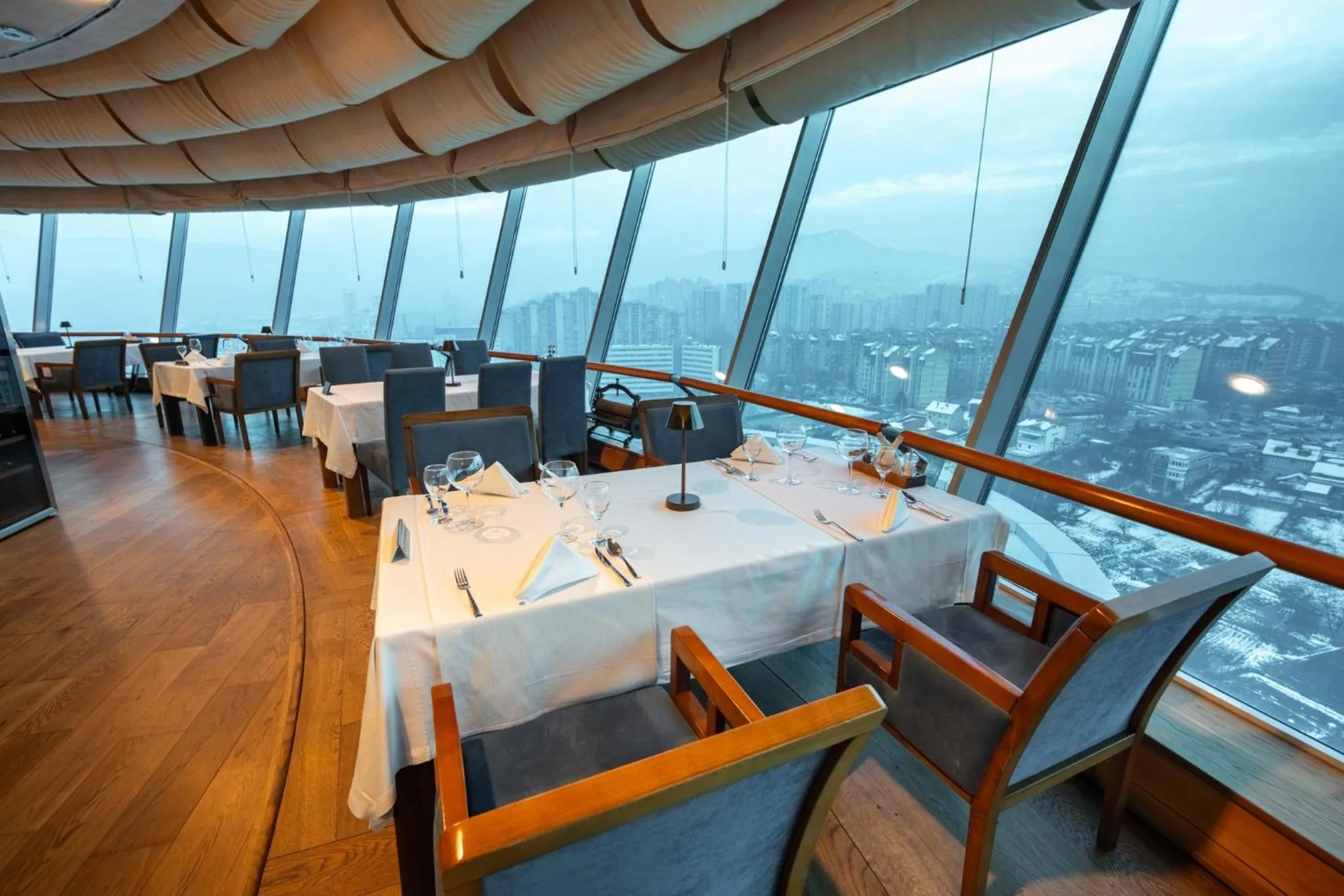 Restaurant/places to eat in Radon Plaza