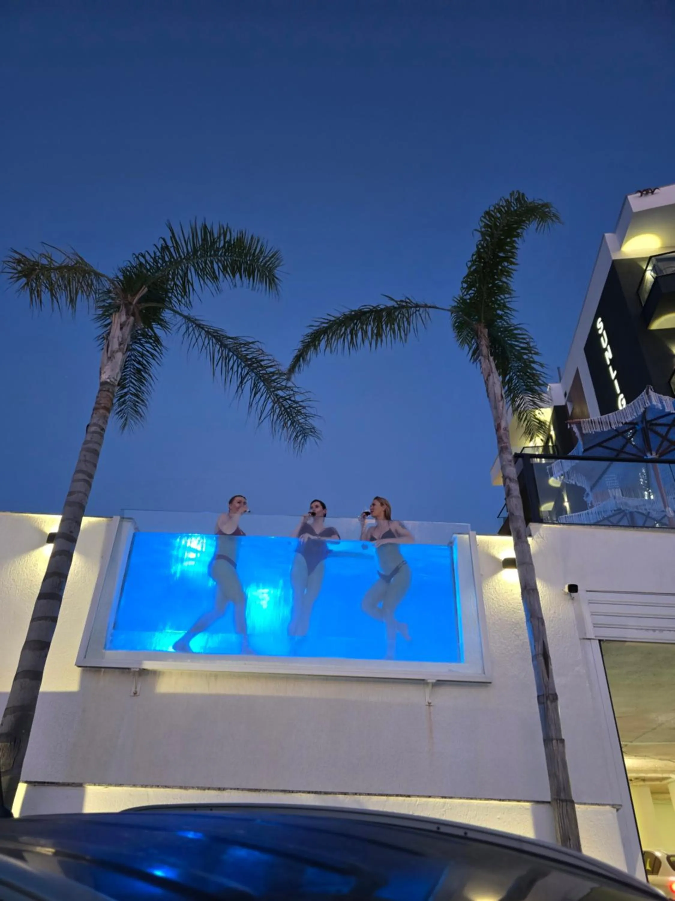 Night in Sunlight Hotel