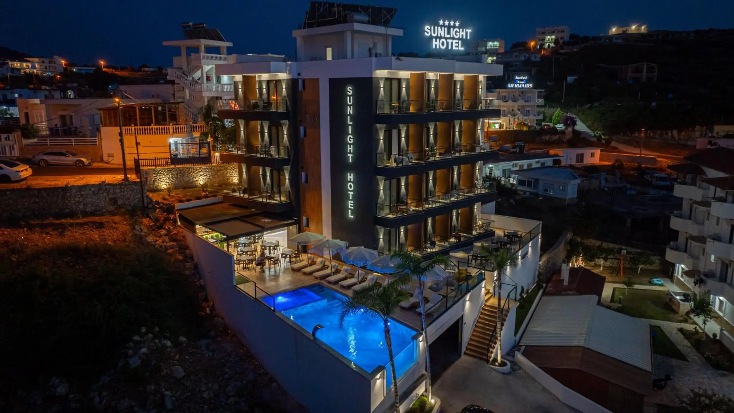 Property building in Sunlight Hotel Property building in Sunlight Hotel