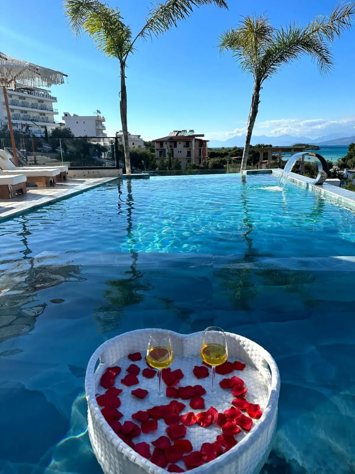 Swimming pool in Sunlight Hotel Swimming pool in Sunlight Hotel