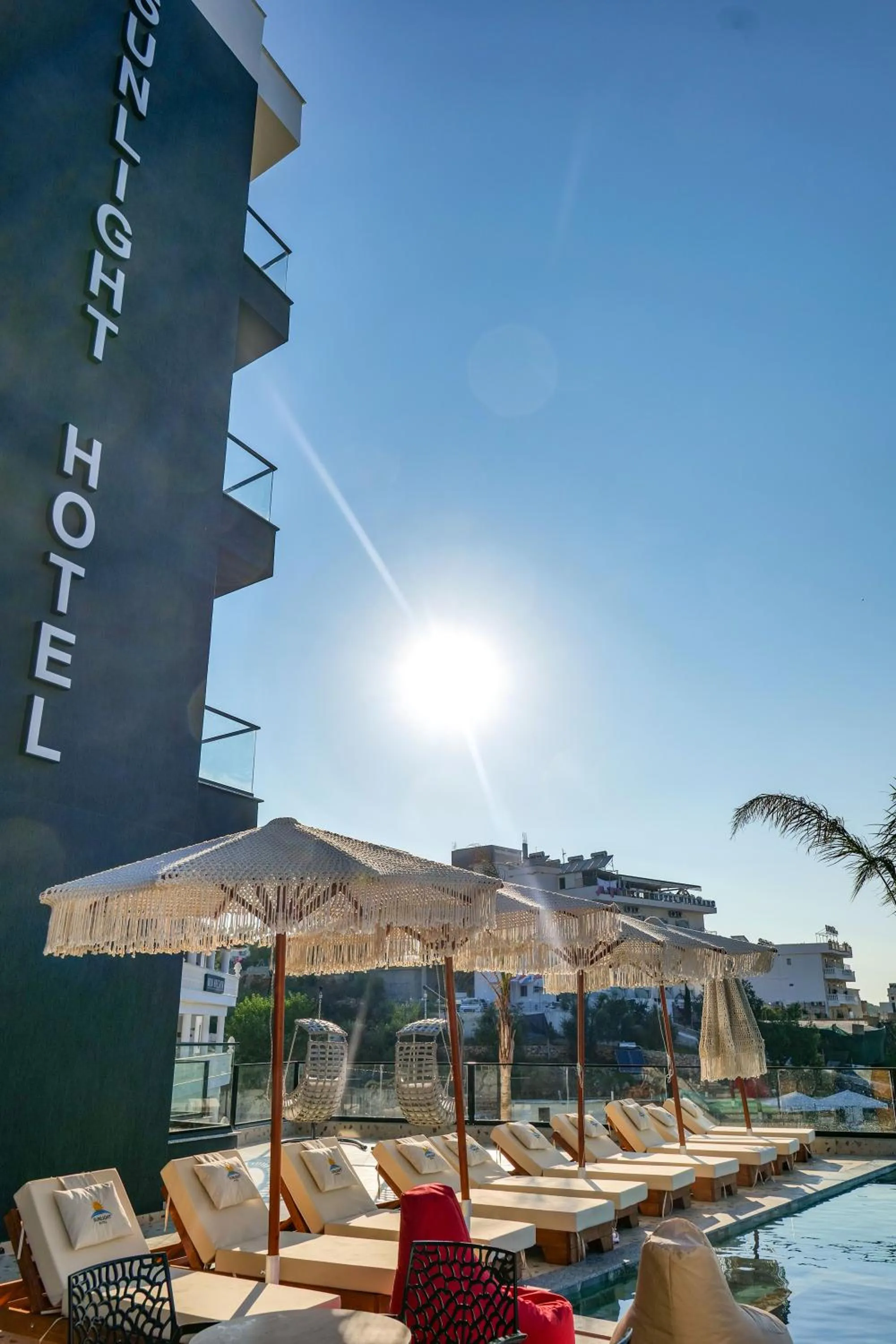 Day in Sunlight Hotel