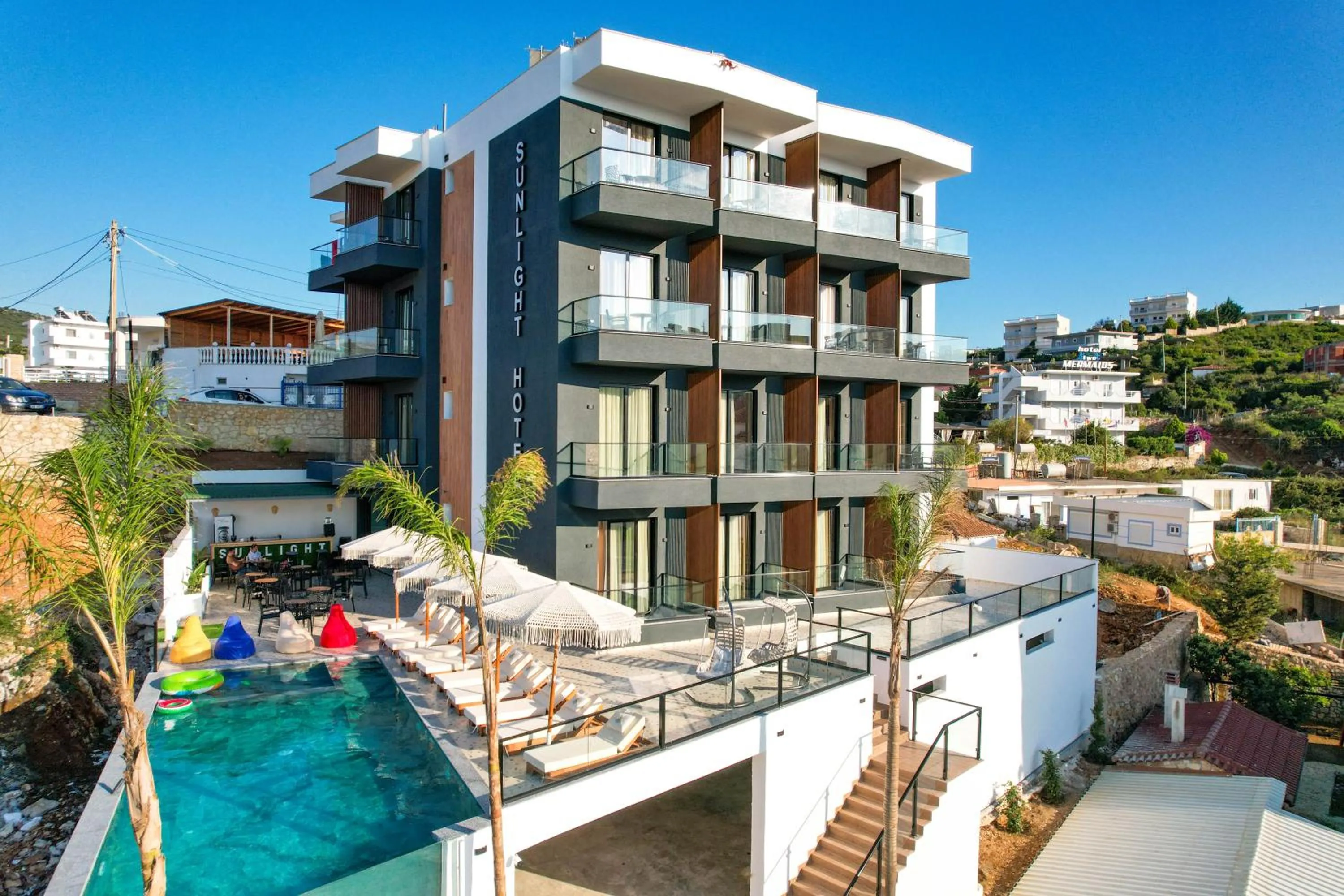 Property building in Sunlight Hotel