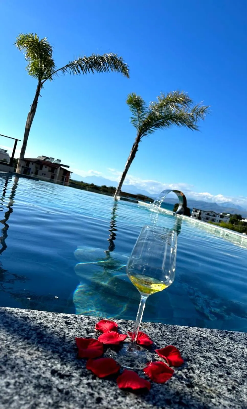 Day in Sunlight Hotel