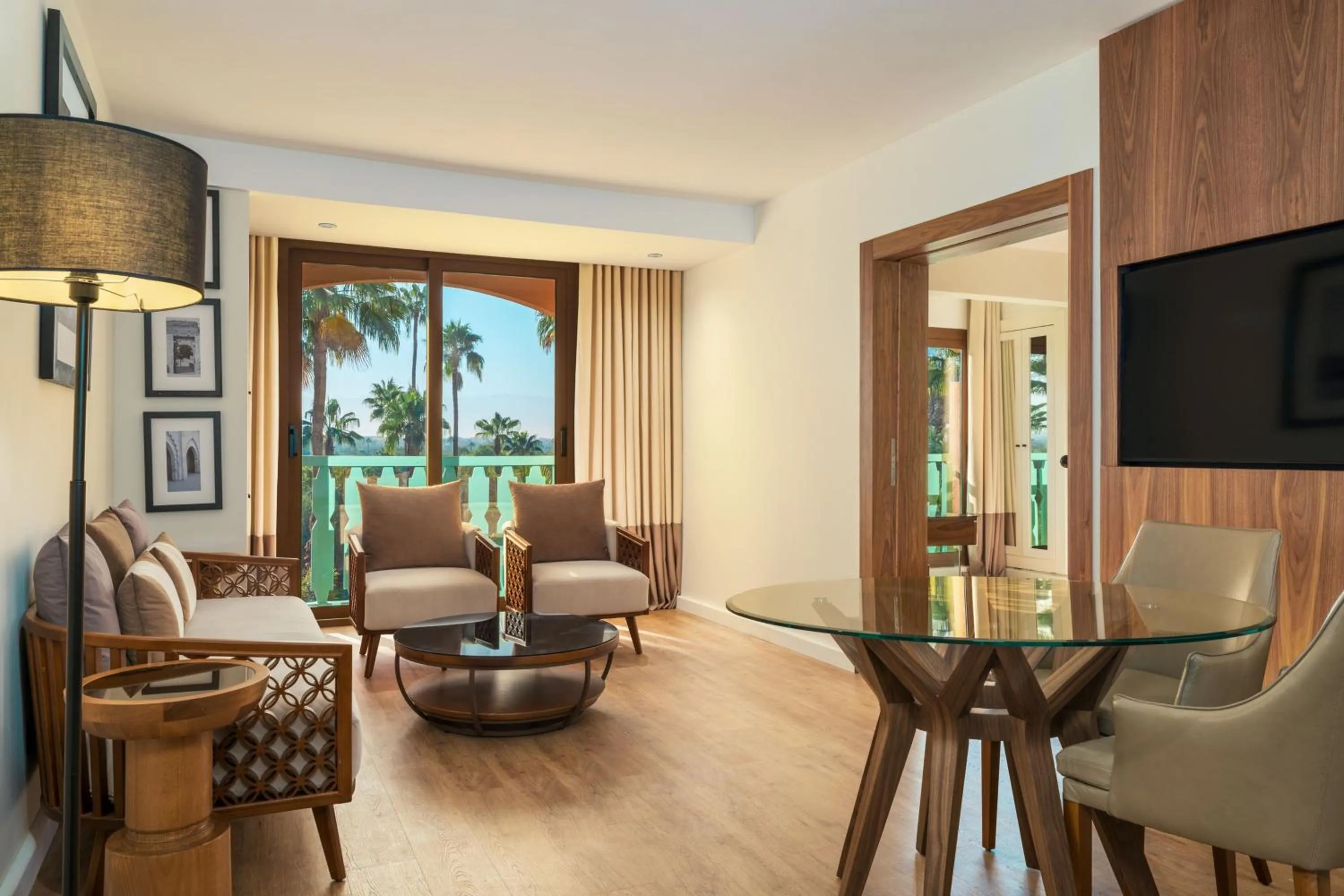 Living room in Le Meridien N'fis