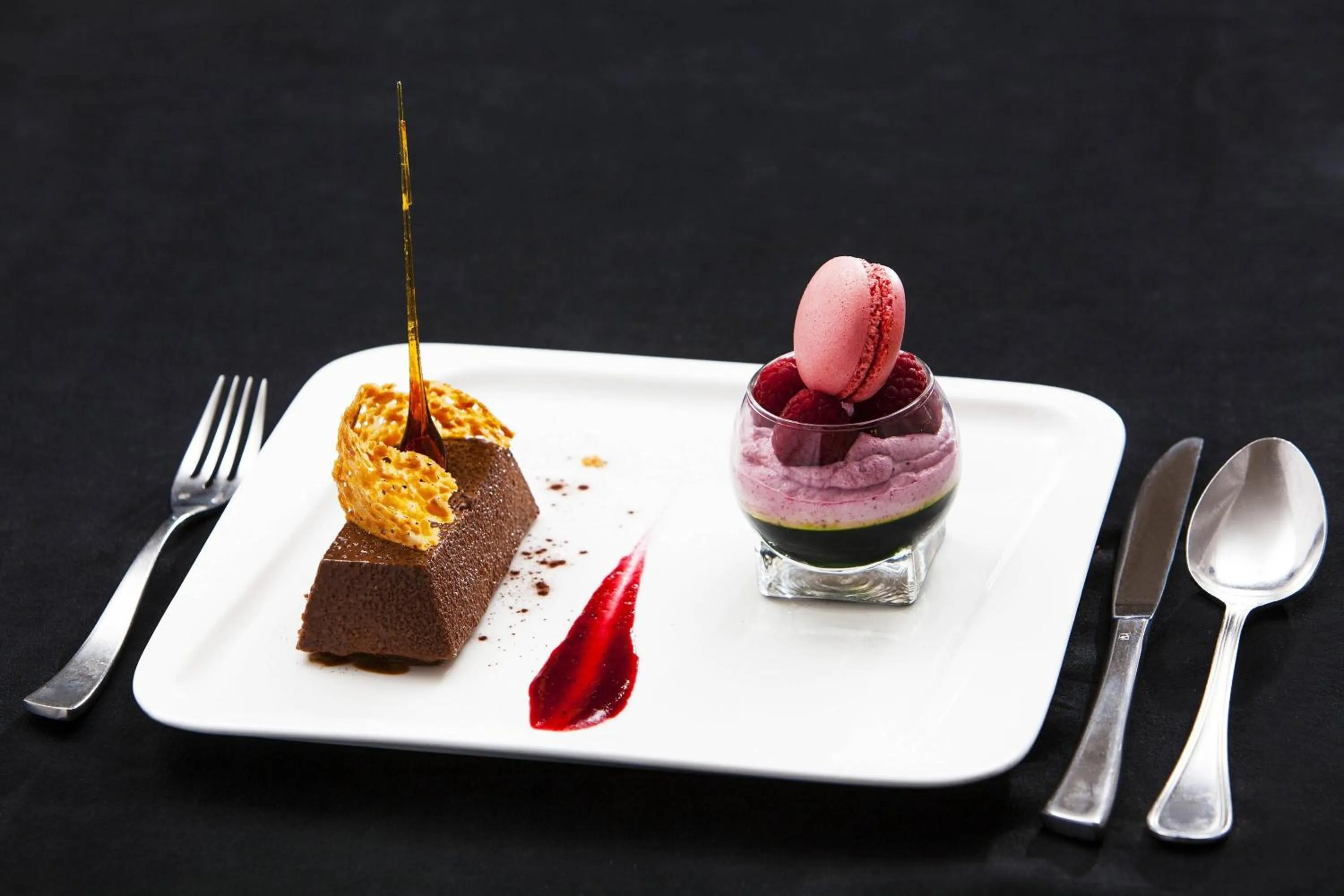 Restaurant/places to eat in Le Meridien N'fis