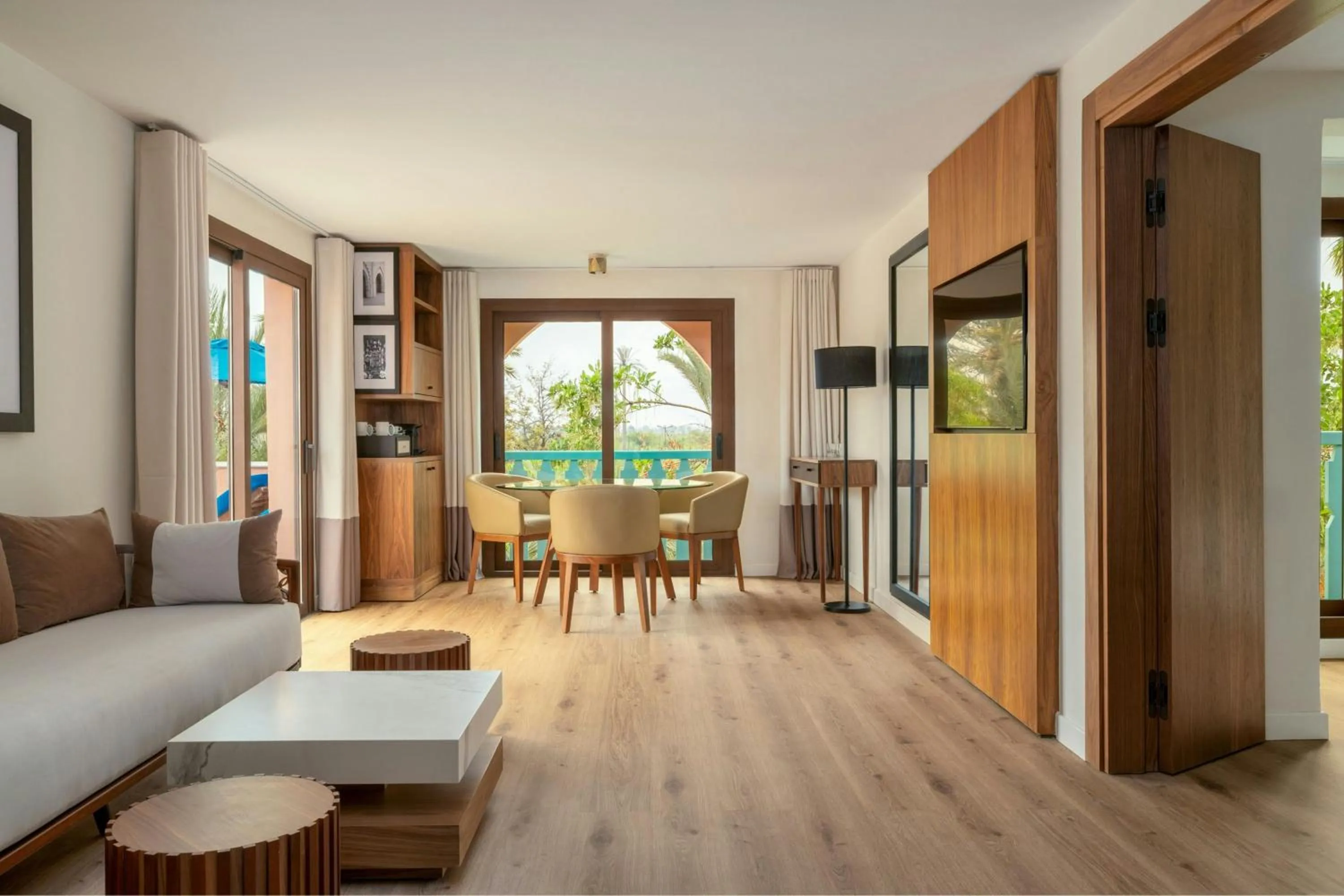 Living room in Le Meridien N'fis