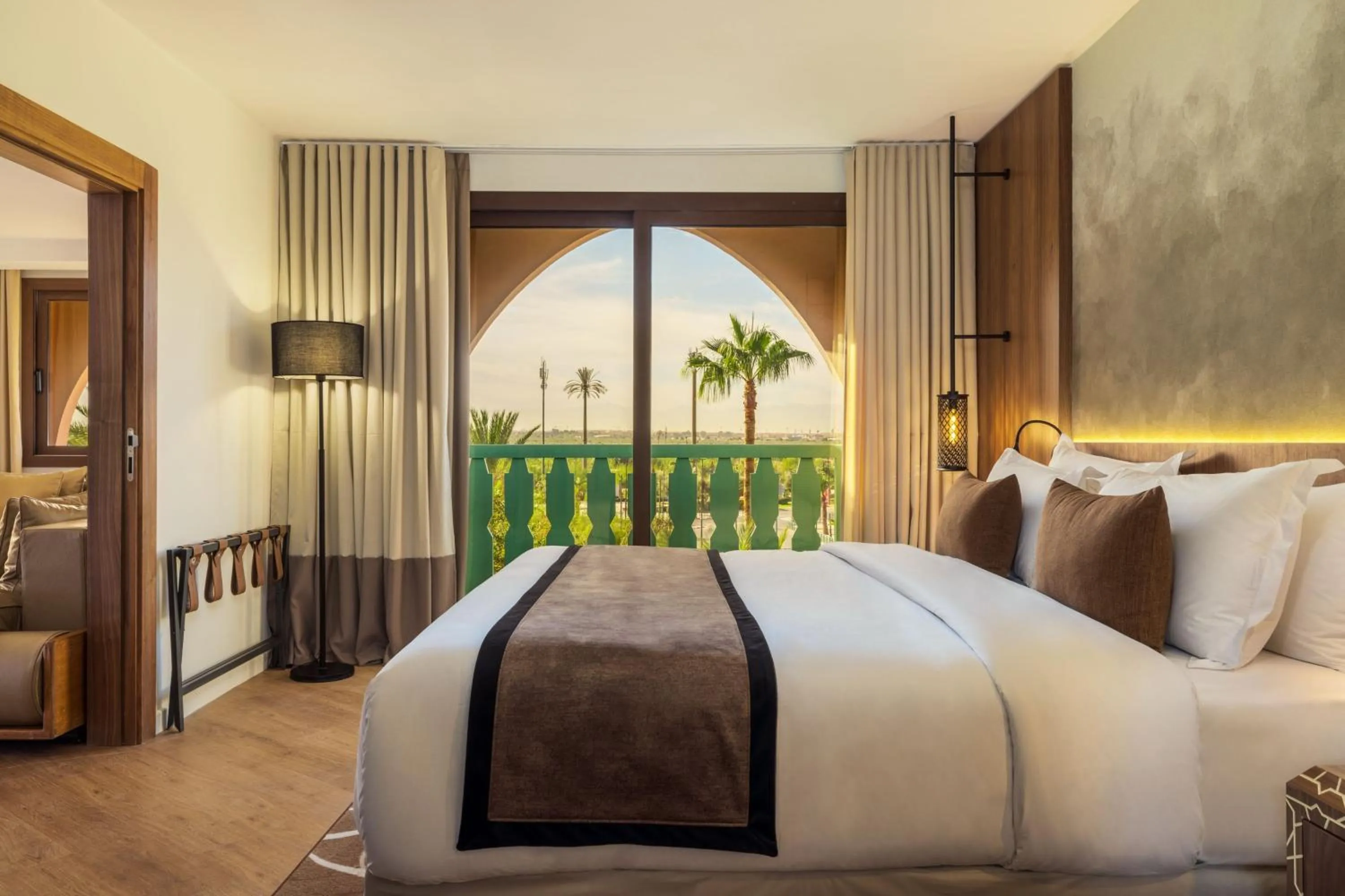 Photo of the whole room, Bed in Le Meridien N'fis