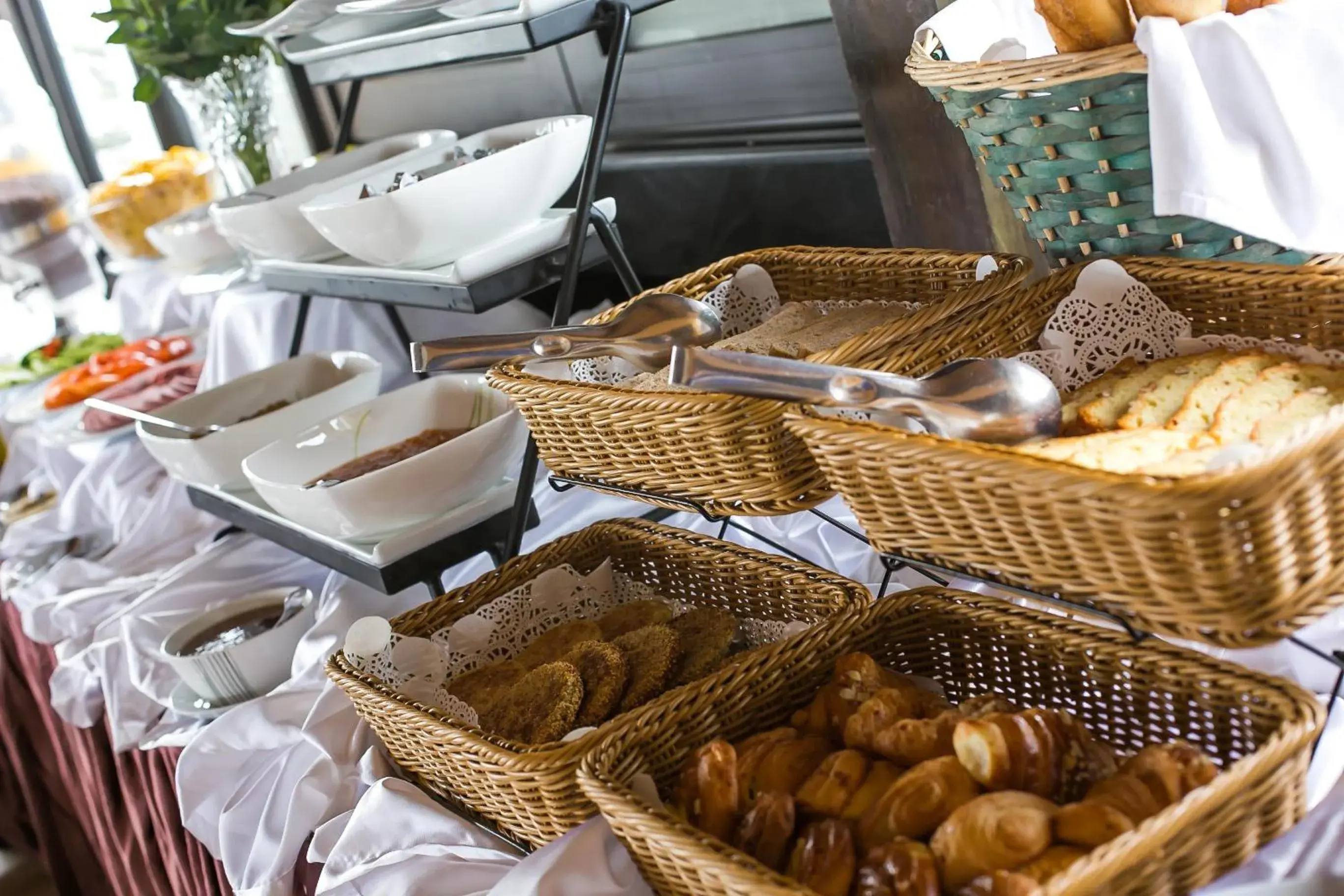 Buffet breakfast in Zahrat Al Jabal Buffet breakfast in Zahrat Al Jabal