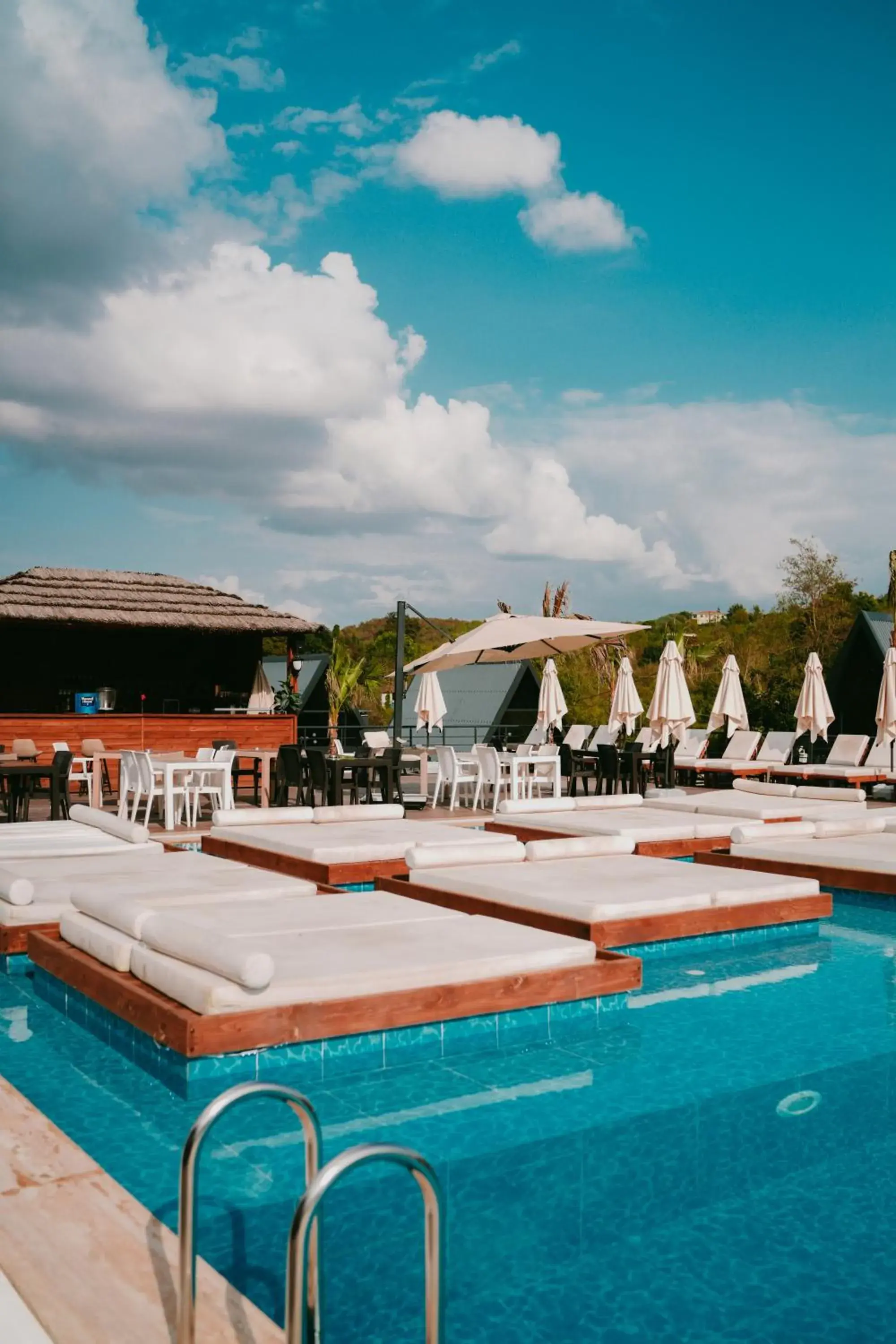 Swimming pool in Ramada Resort By Wyndham Sapanca Thermal Swimming pool in Ramada Resort By Wyndham Sapanca Thermal