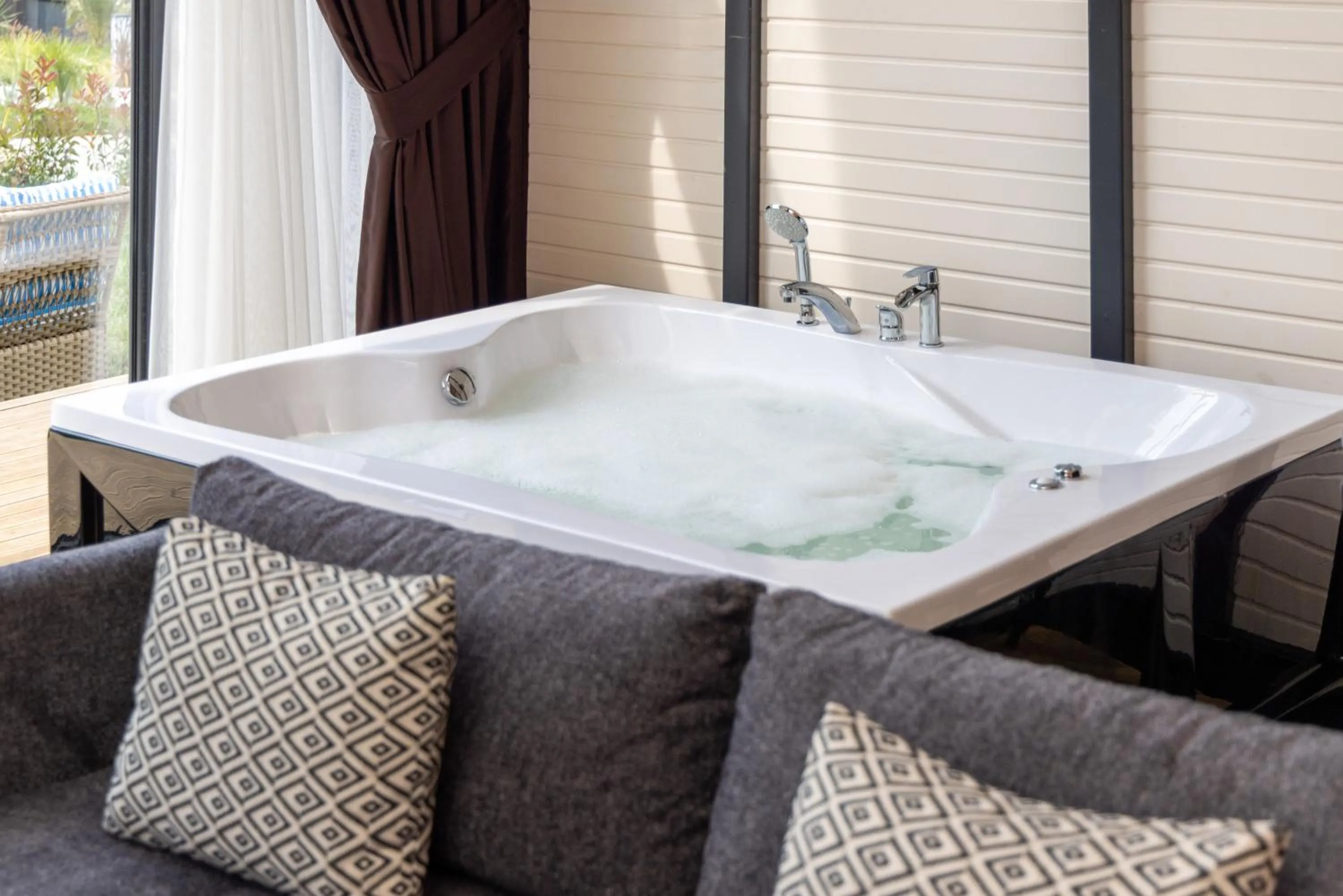 Hot Tub in Ramada Resort By Wyndham Sapanca Thermal