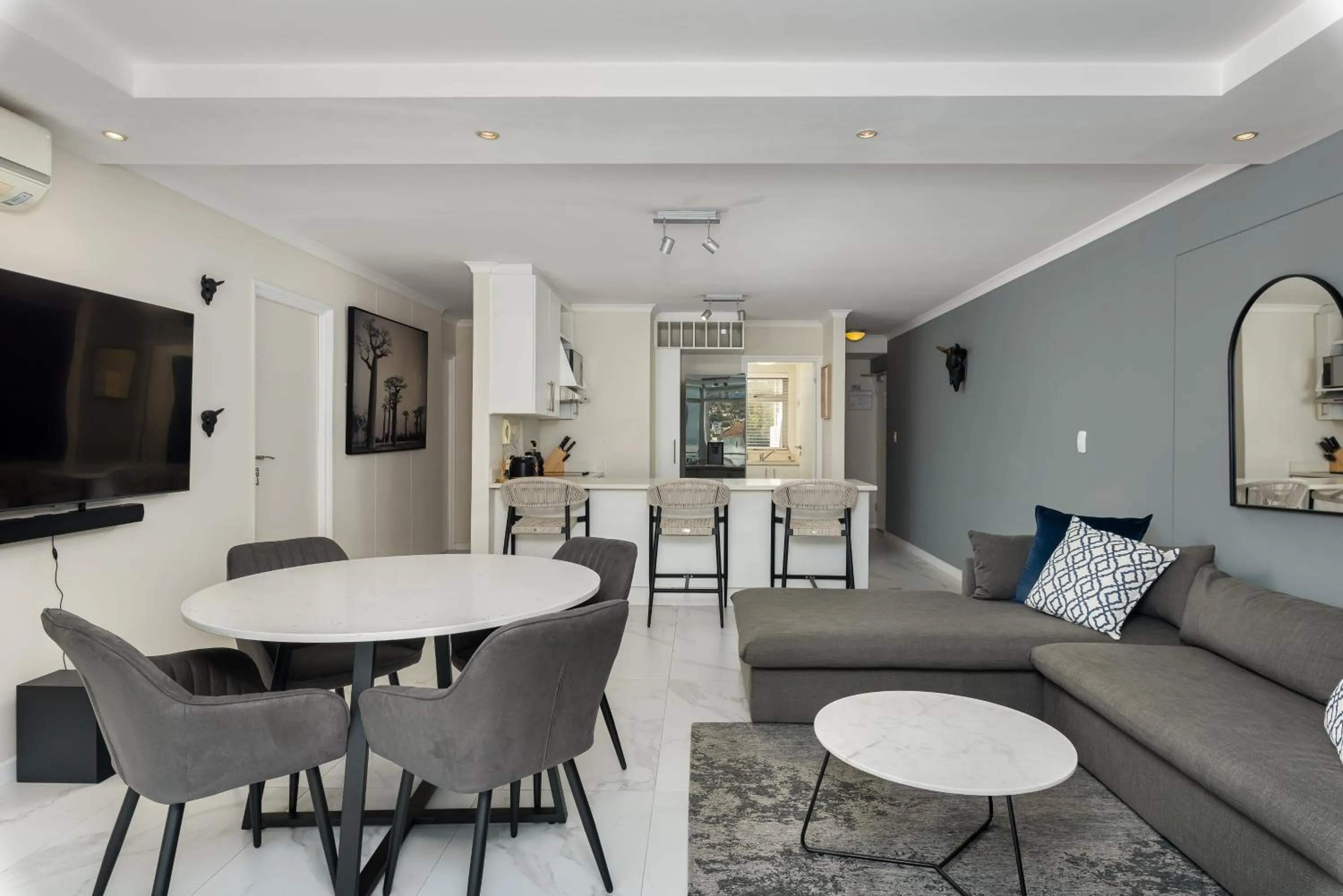Trinity Gardens 401