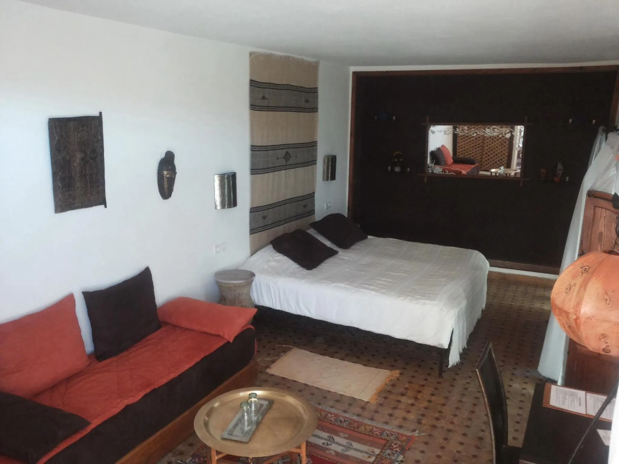 Photo of the whole room, Bed in Riad Attarine