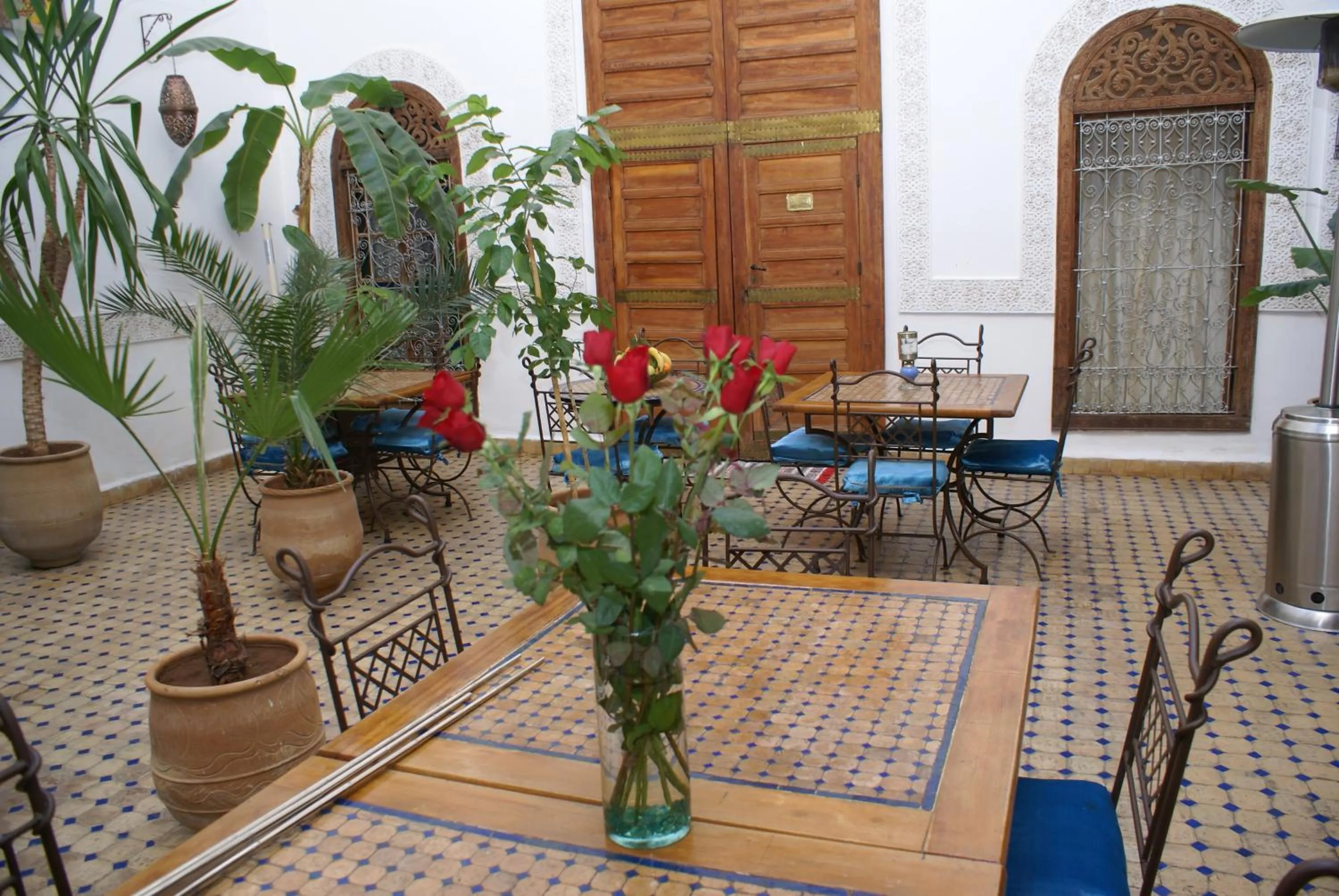 Restaurant/places to eat in Riad Attarine