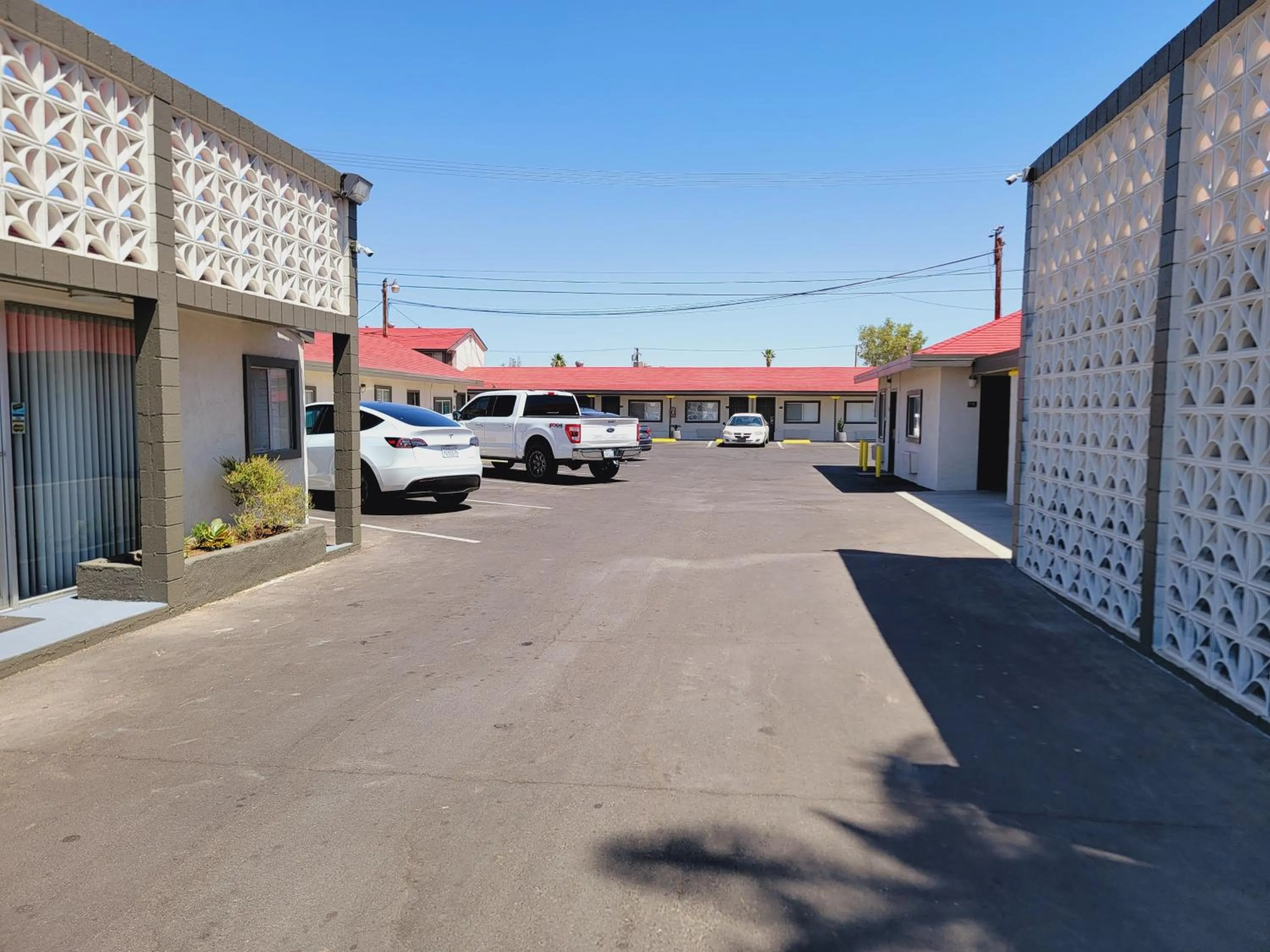 Parking in Super 8 by Wyndham El Centro North