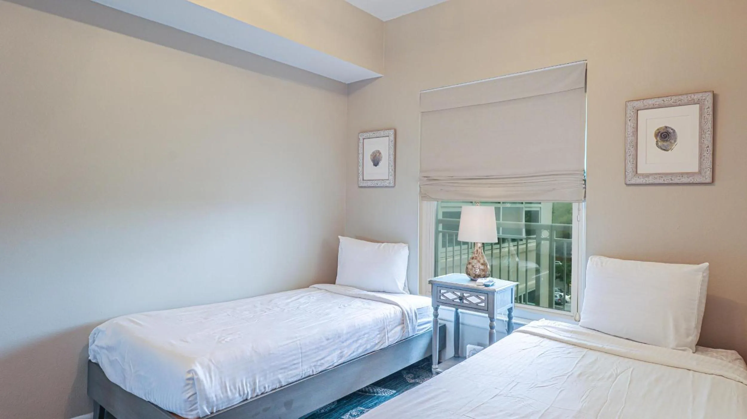 Bed in Legacy II 604