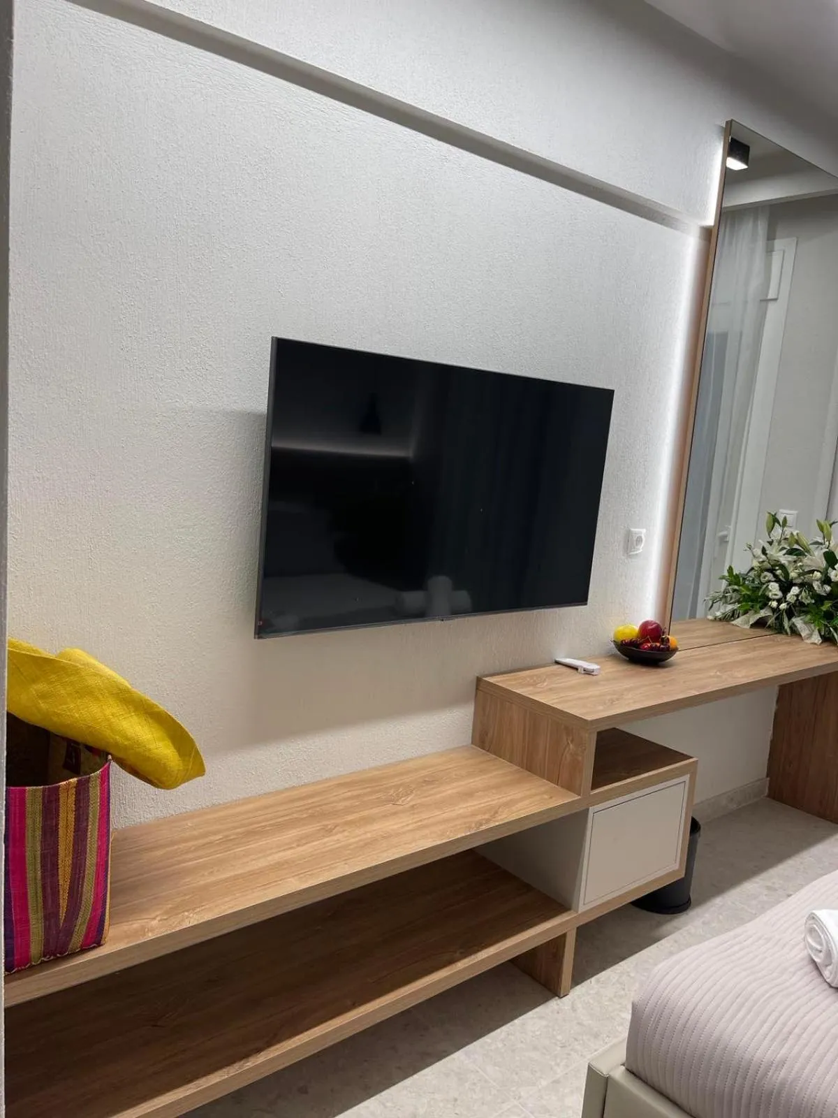 TV and multimedia in Plagia Relax Hotel