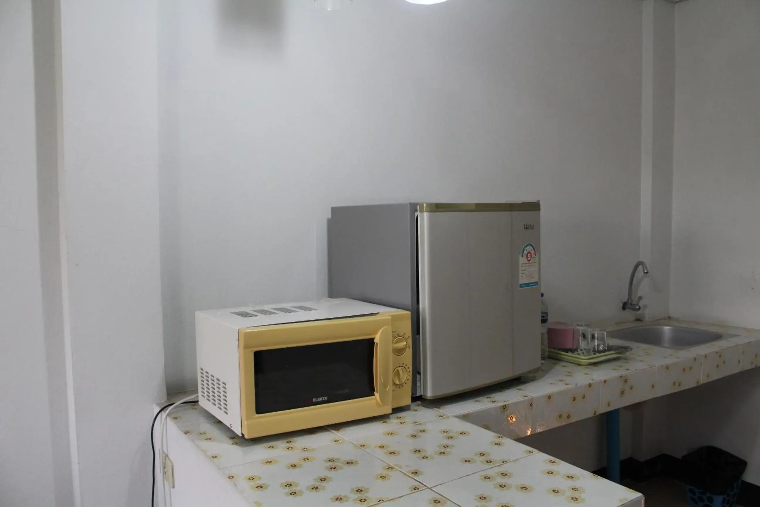 Superior Twin Room in OYO 75420 Howto Hotel Superior Twin Room in OYO 75420 Howto Hotel