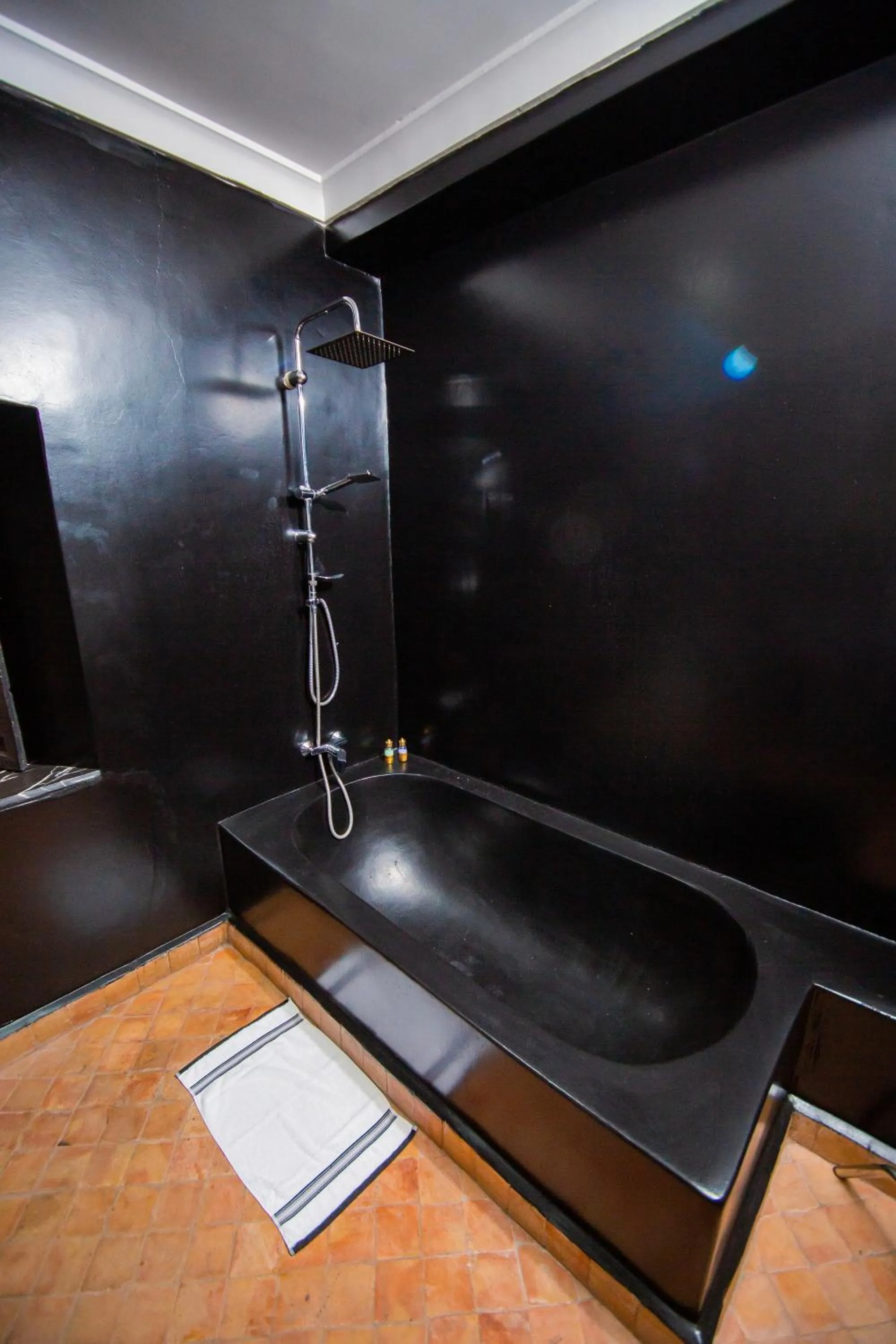 Bathroom in Riad Ta'achchaqa