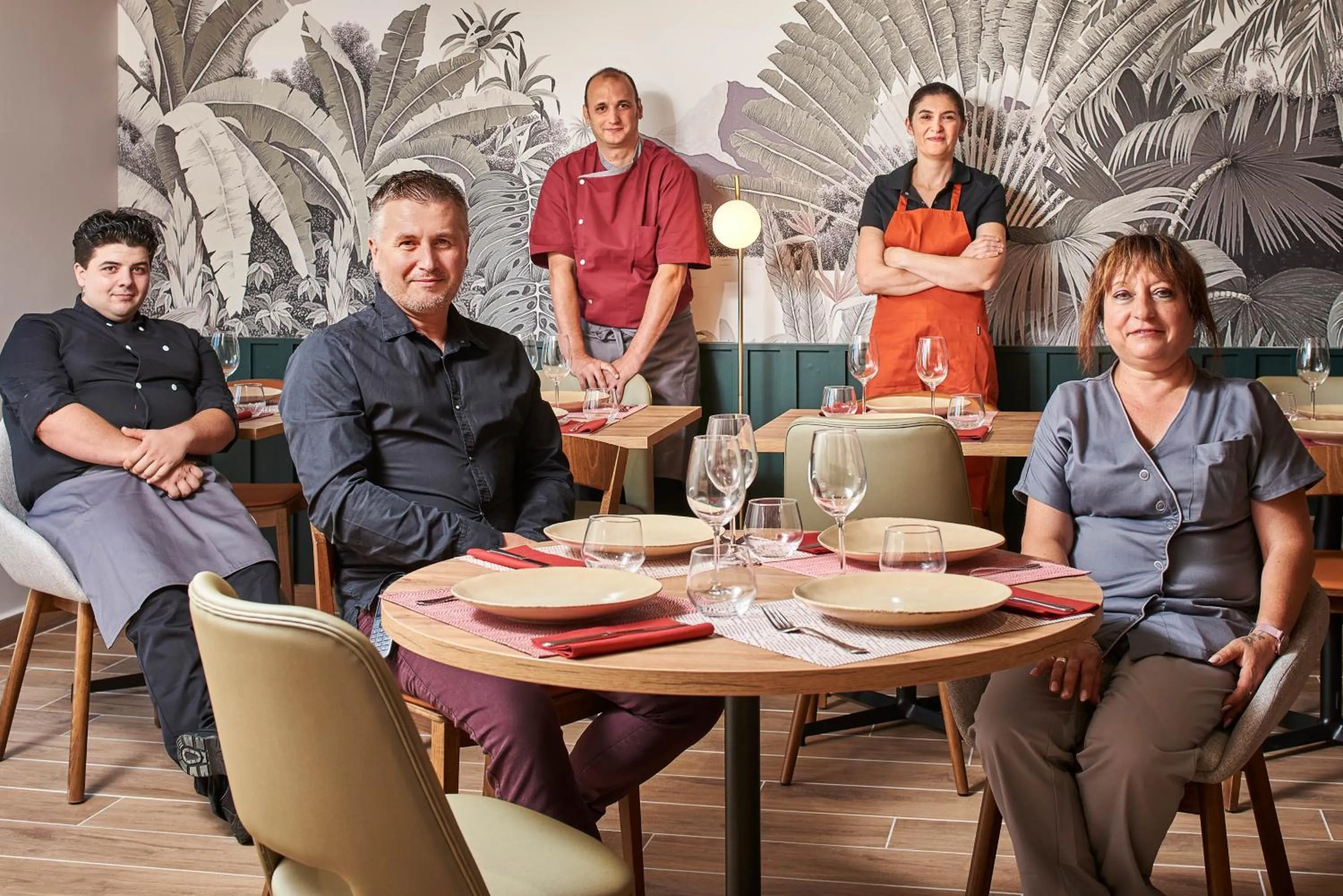 Staff in Originals Boutique, Hôtel Larivaut, Puy-Guillaume