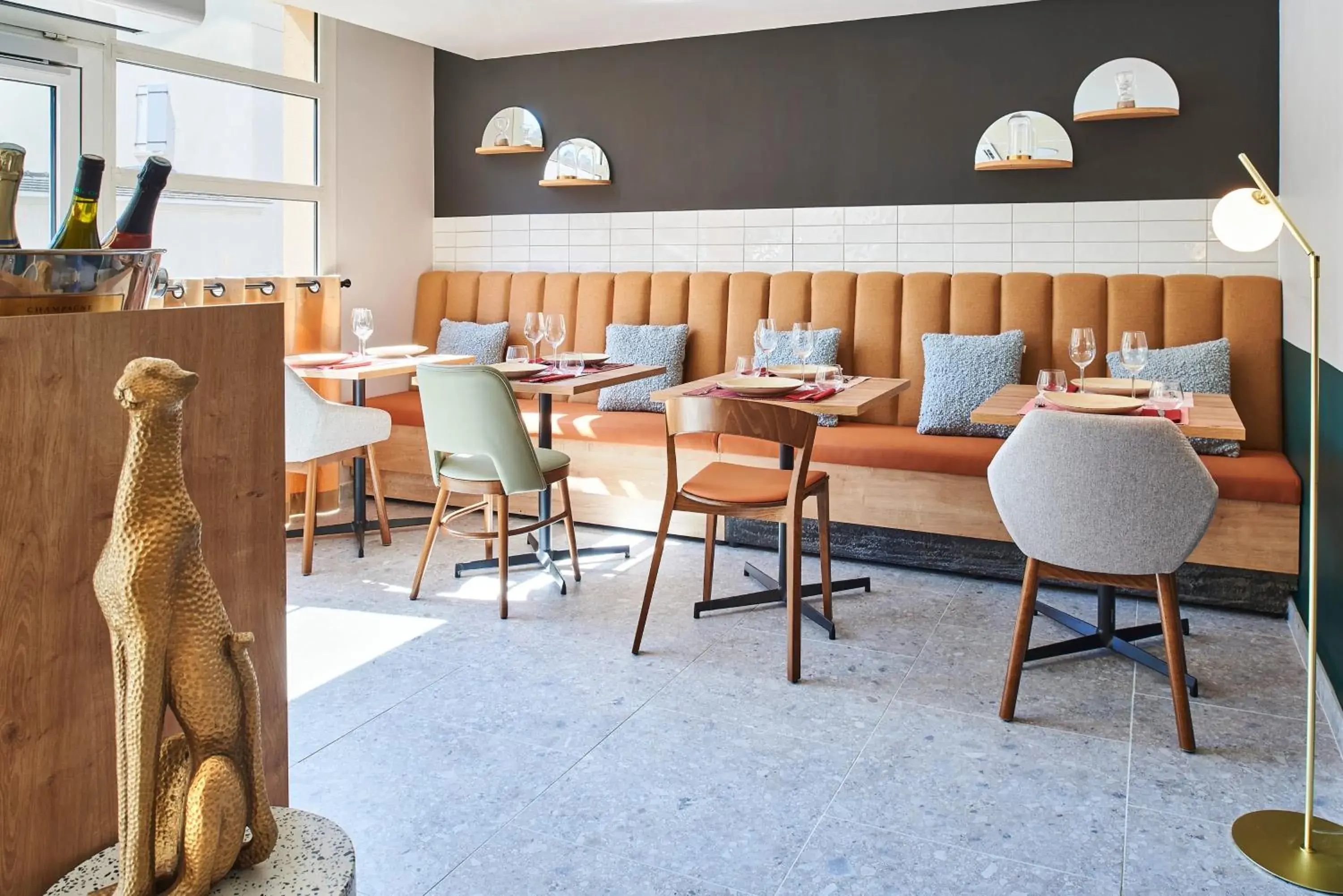 Restaurant/places to eat in Originals Boutique, Hôtel Larivaut, Puy-Guillaume Restaurant/places to eat in Originals Boutique, Hôtel Larivaut, Puy-Guillaume