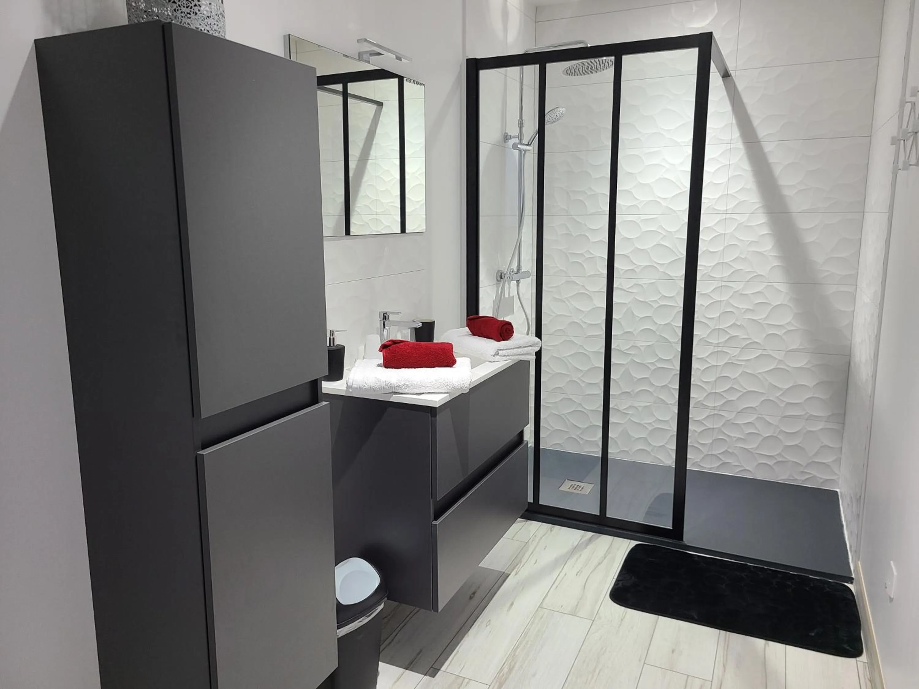 Bathroom in L'escale Romanesque