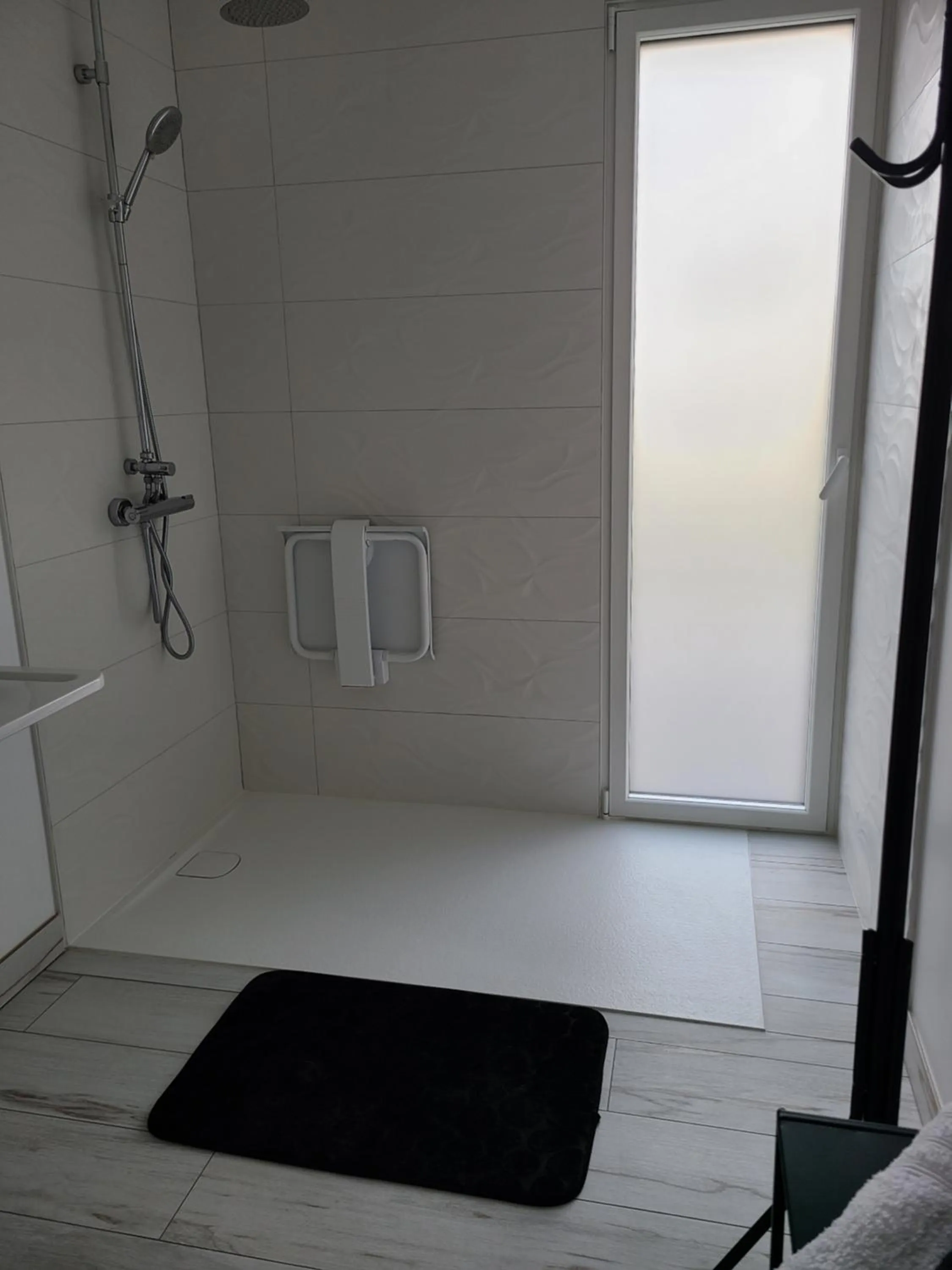 Bathroom in L'escale Romanesque