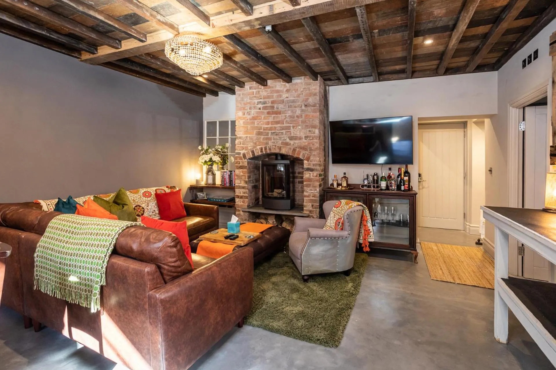 TV and multimedia in The Walled Garden at Cheshire Boutique Bathhouse