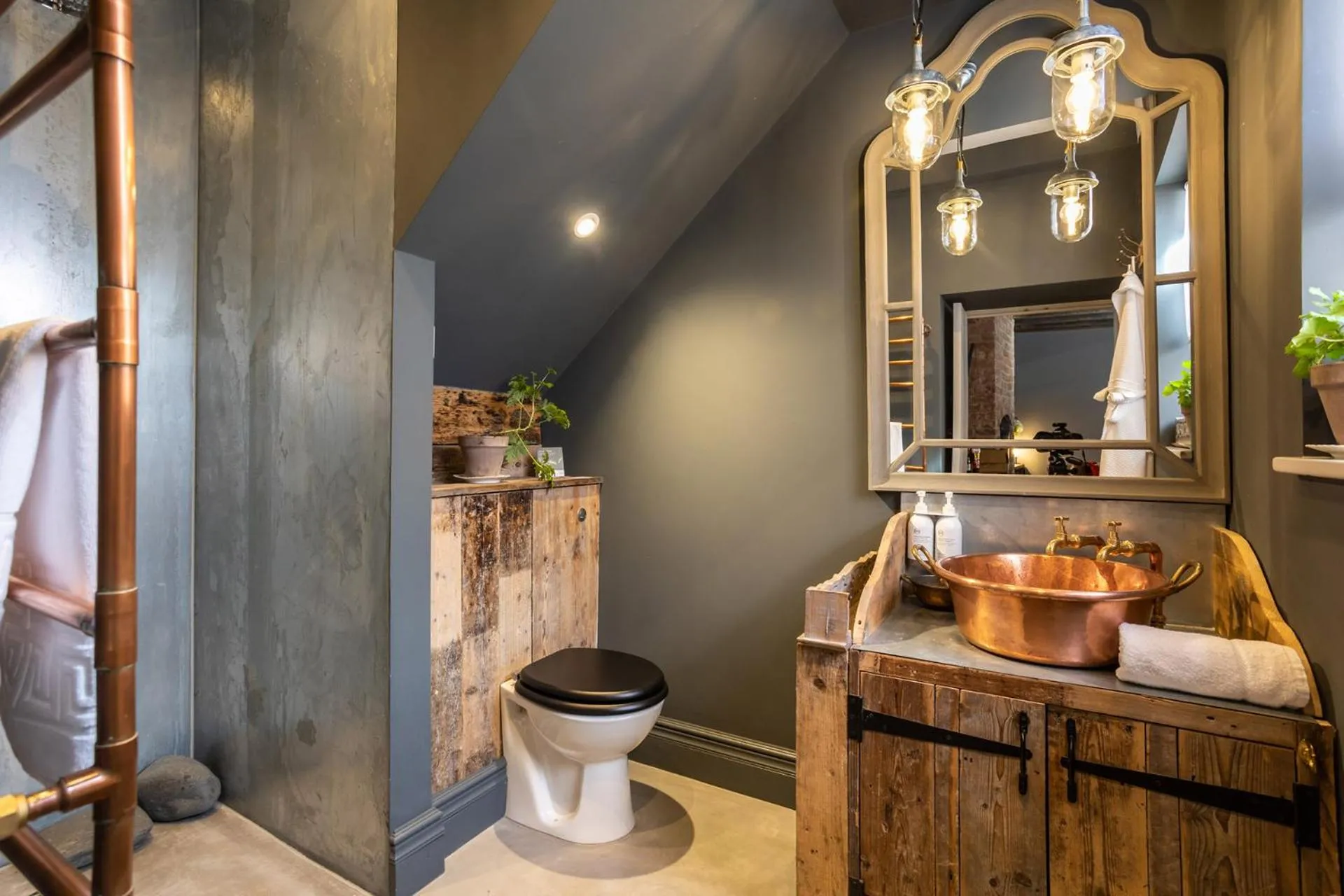Shower in The Walled Garden at Cheshire Boutique Bathhouse