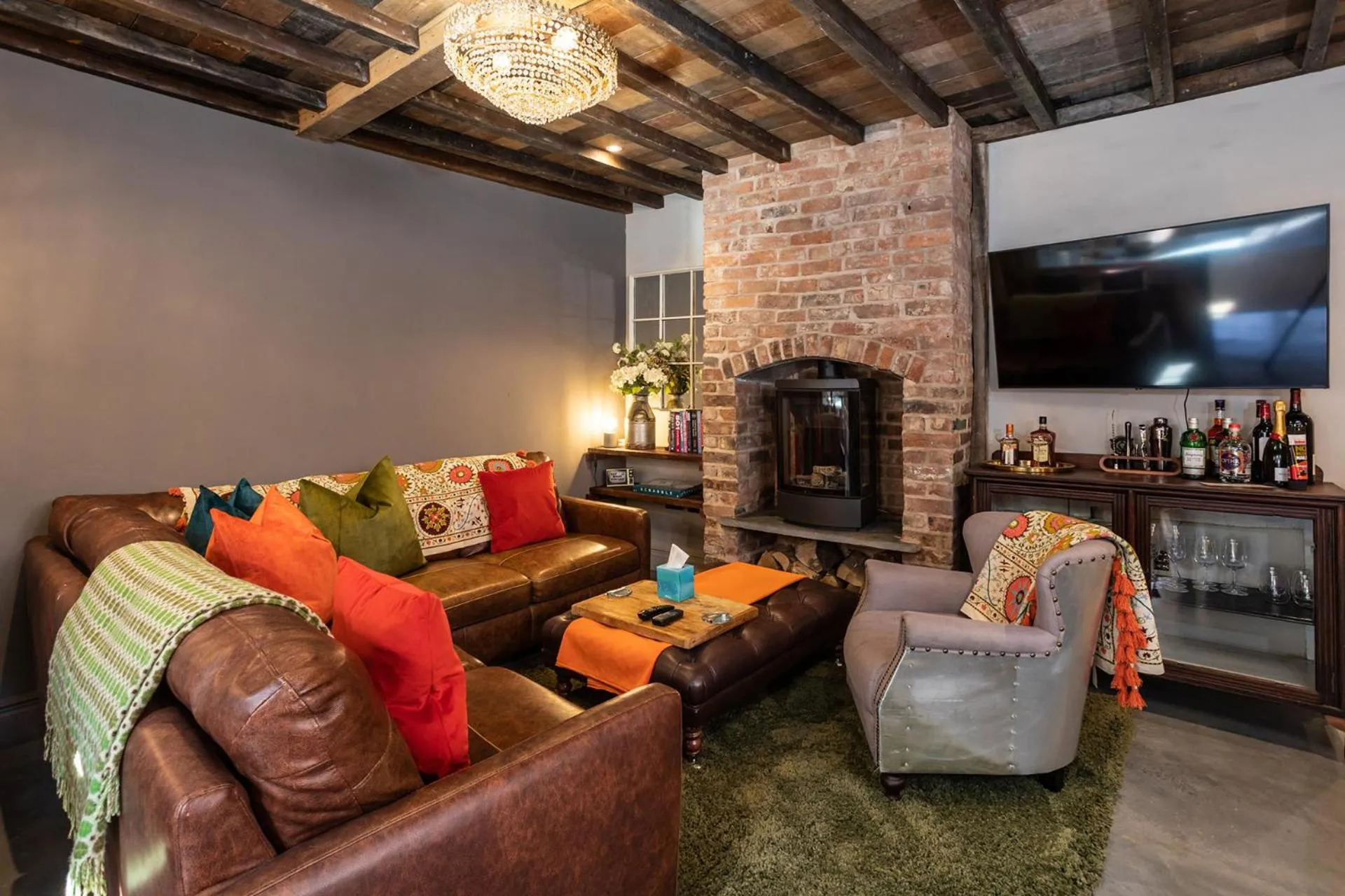 TV and multimedia in The Walled Garden at Cheshire Boutique Bathhouse