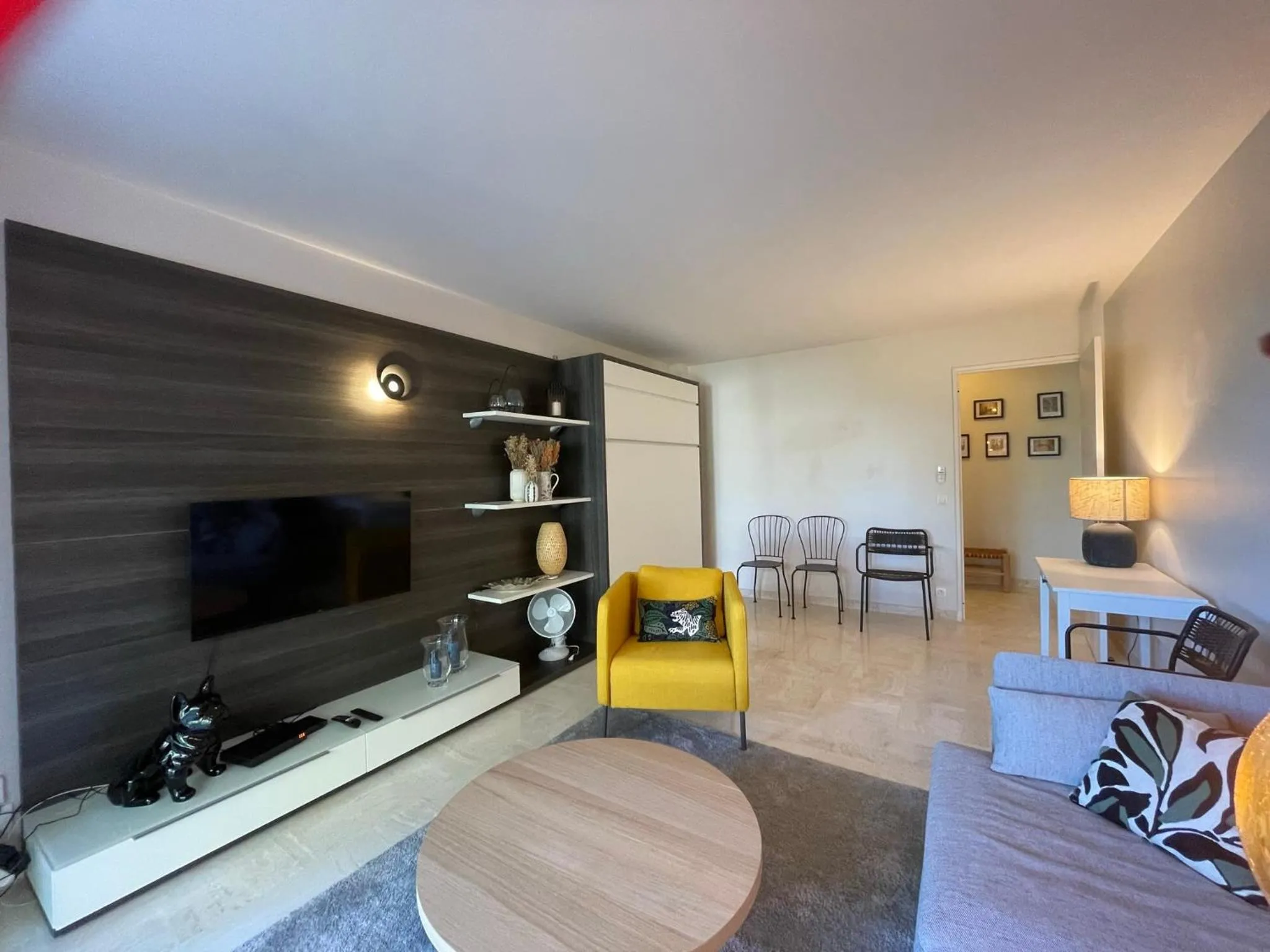 C012-Appartement confortable avec piscine, tennis et grand parc
