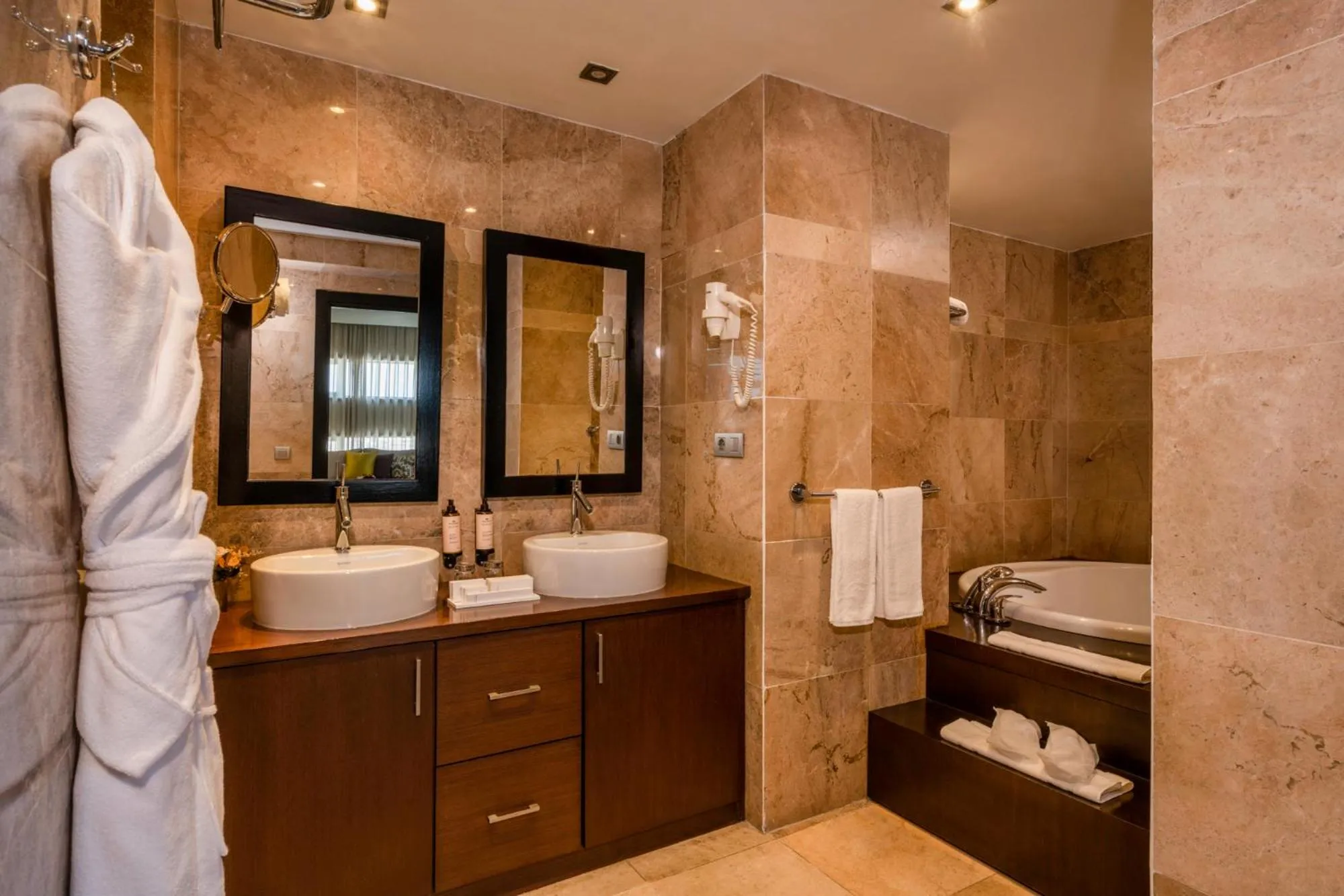 Shower in Barceló Casablanca