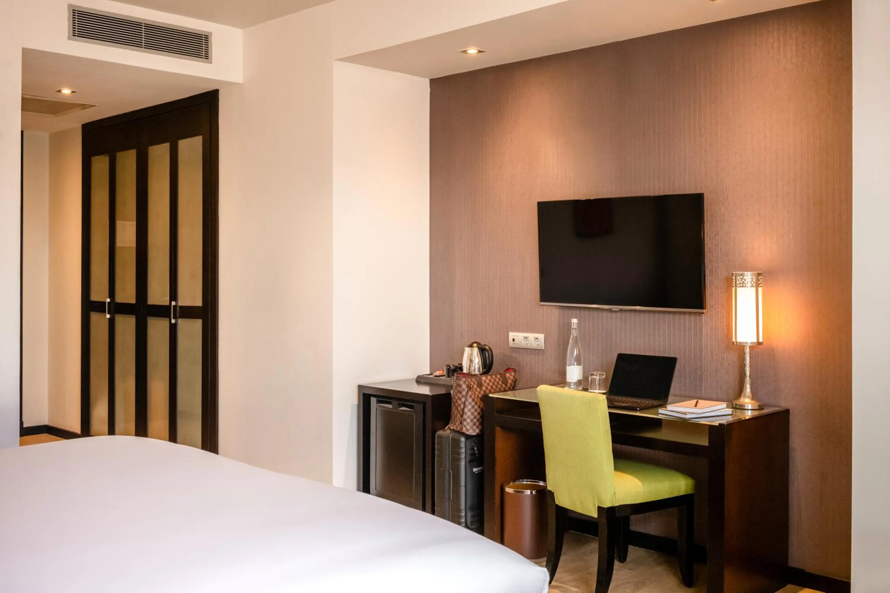 TV and multimedia, Bed in Barceló Casablanca