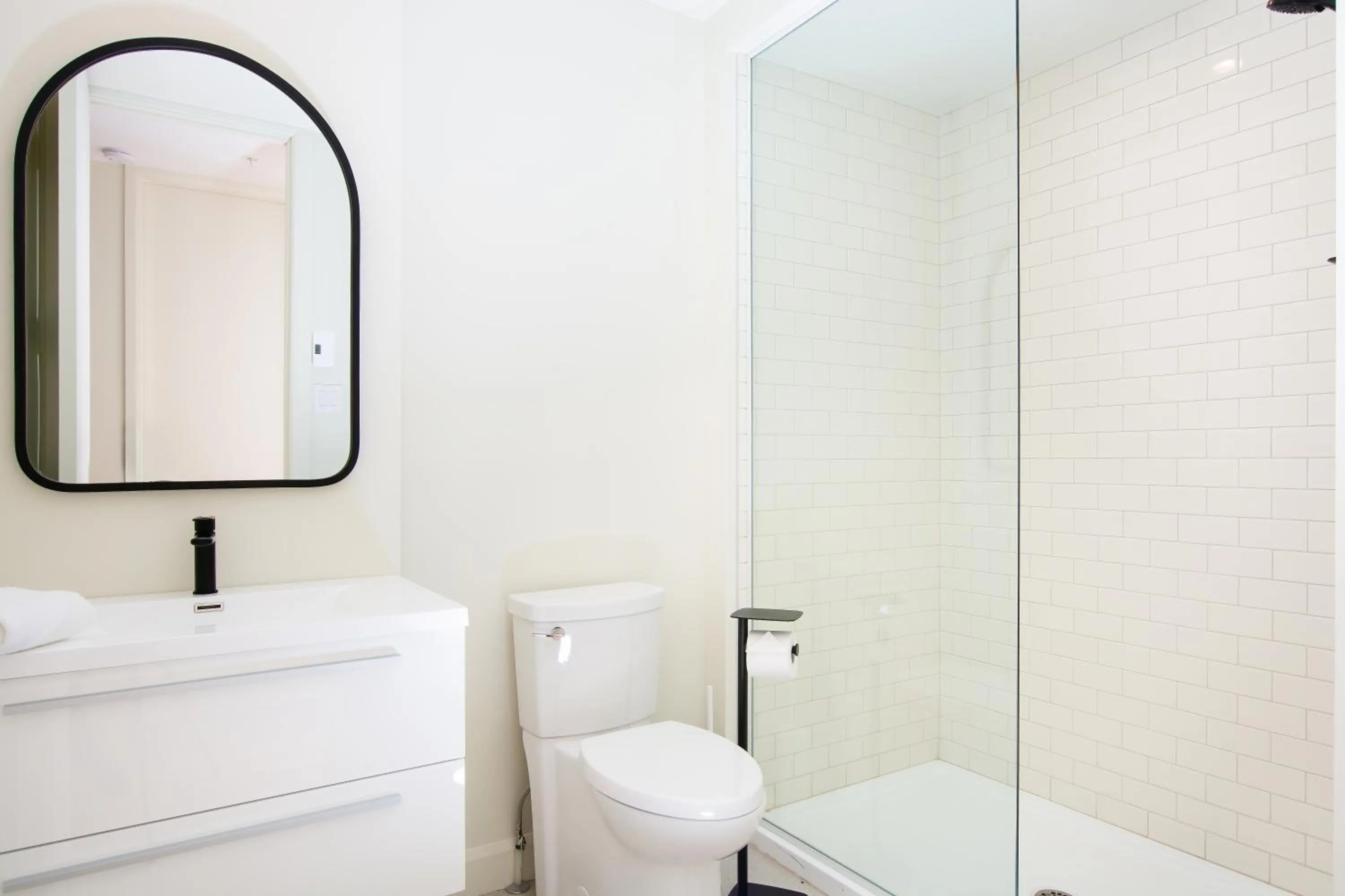 Shower in Les Lofts de la Barricade - Par les Lofts Vieux-Québec