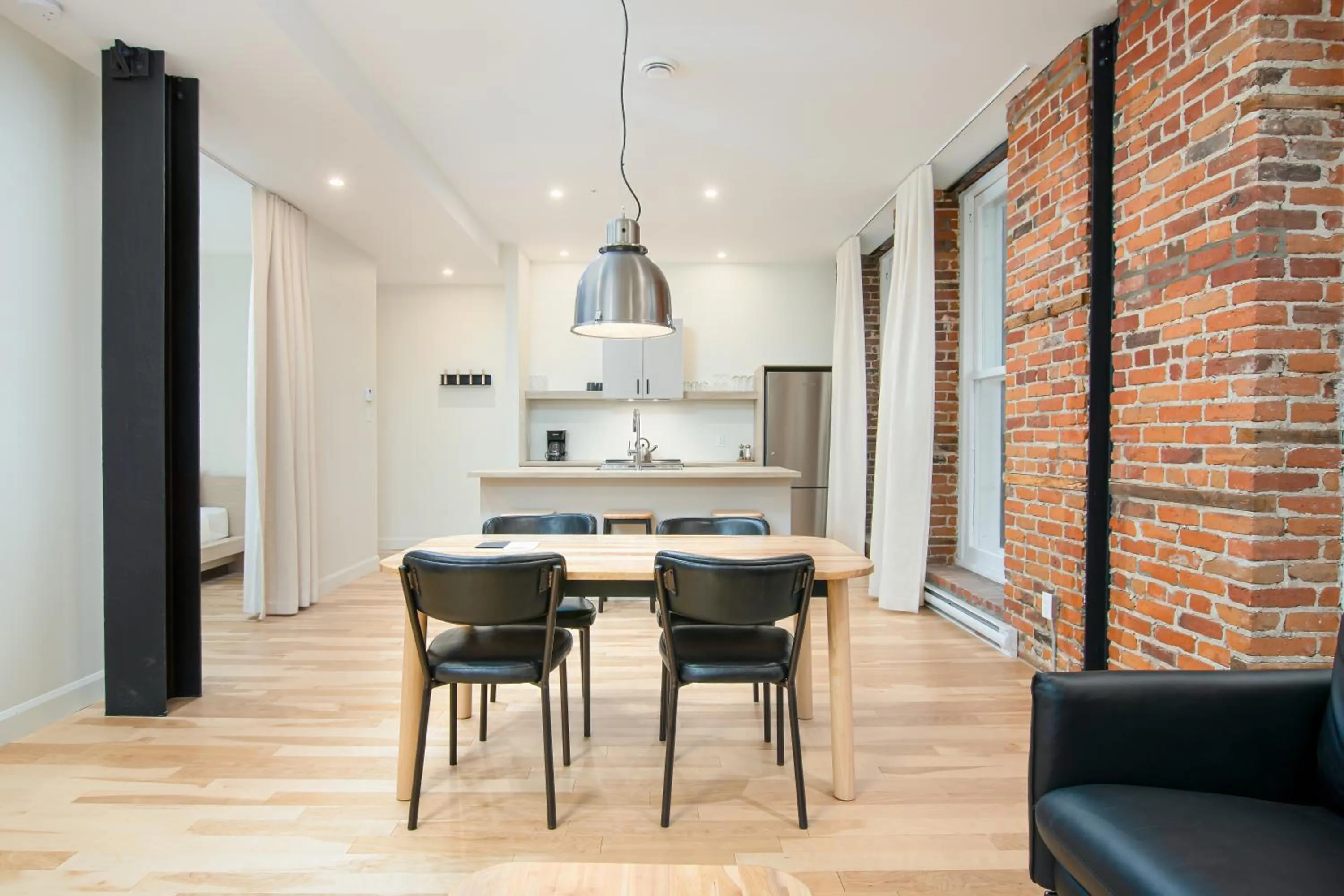 Dining area in Les Lofts de la Barricade - Par les Lofts Vieux-Québec