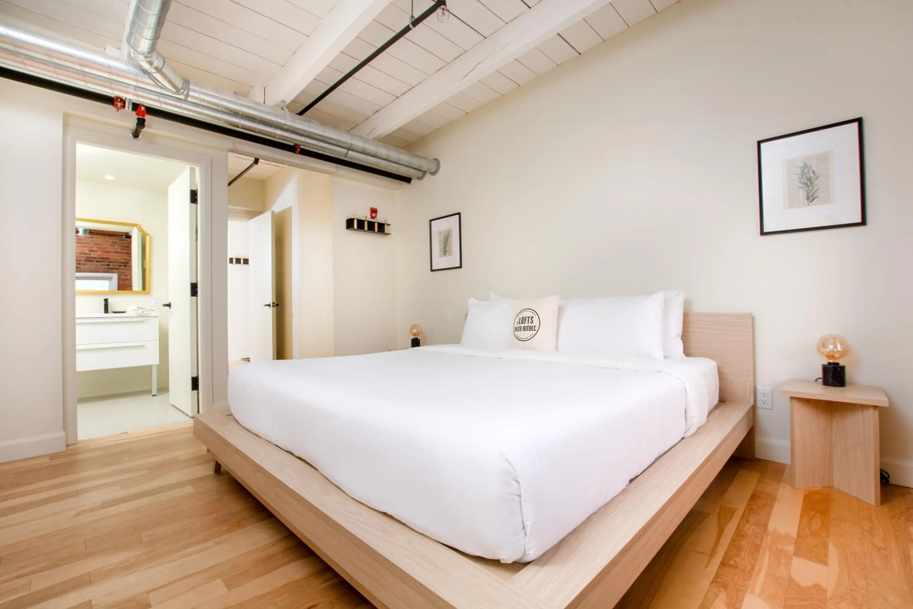 Bed in Les Lofts de la Barricade - Par les Lofts Vieux-Québec