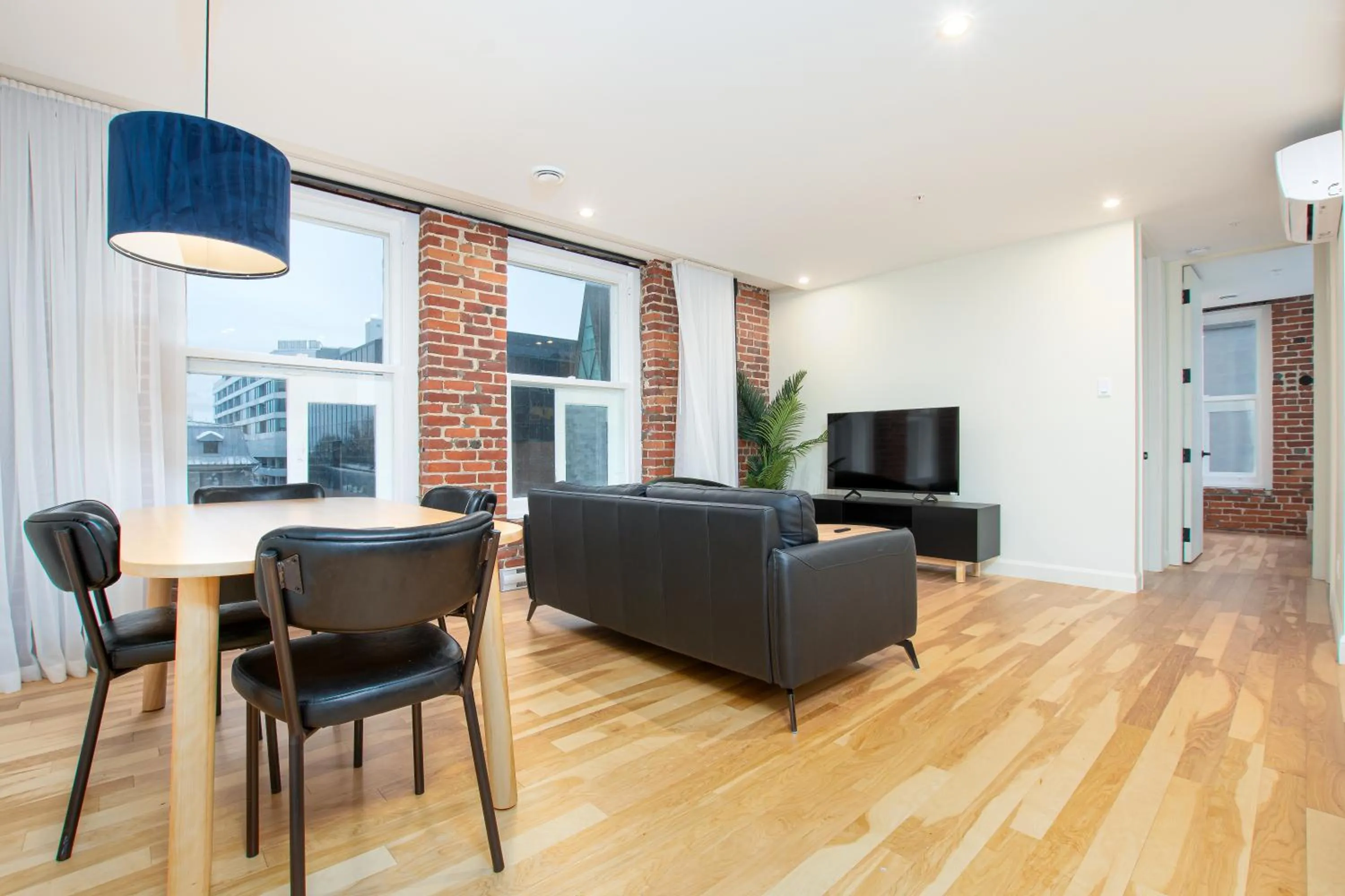 Communal lounge/ TV room in Les Lofts de la Barricade - Par les Lofts Vieux-Québec