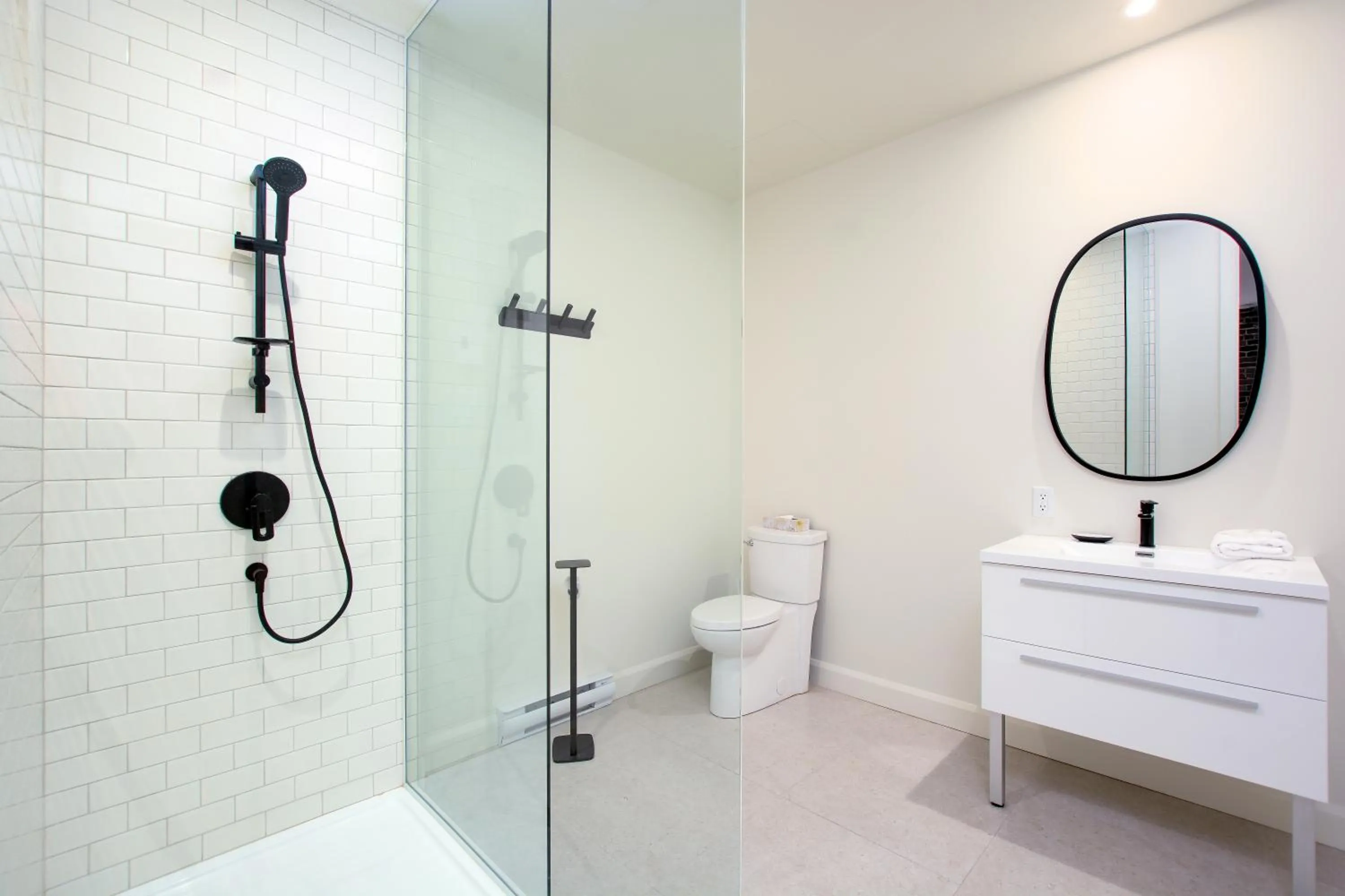 Shower in Les Lofts de la Barricade - Par les Lofts Vieux-Québec