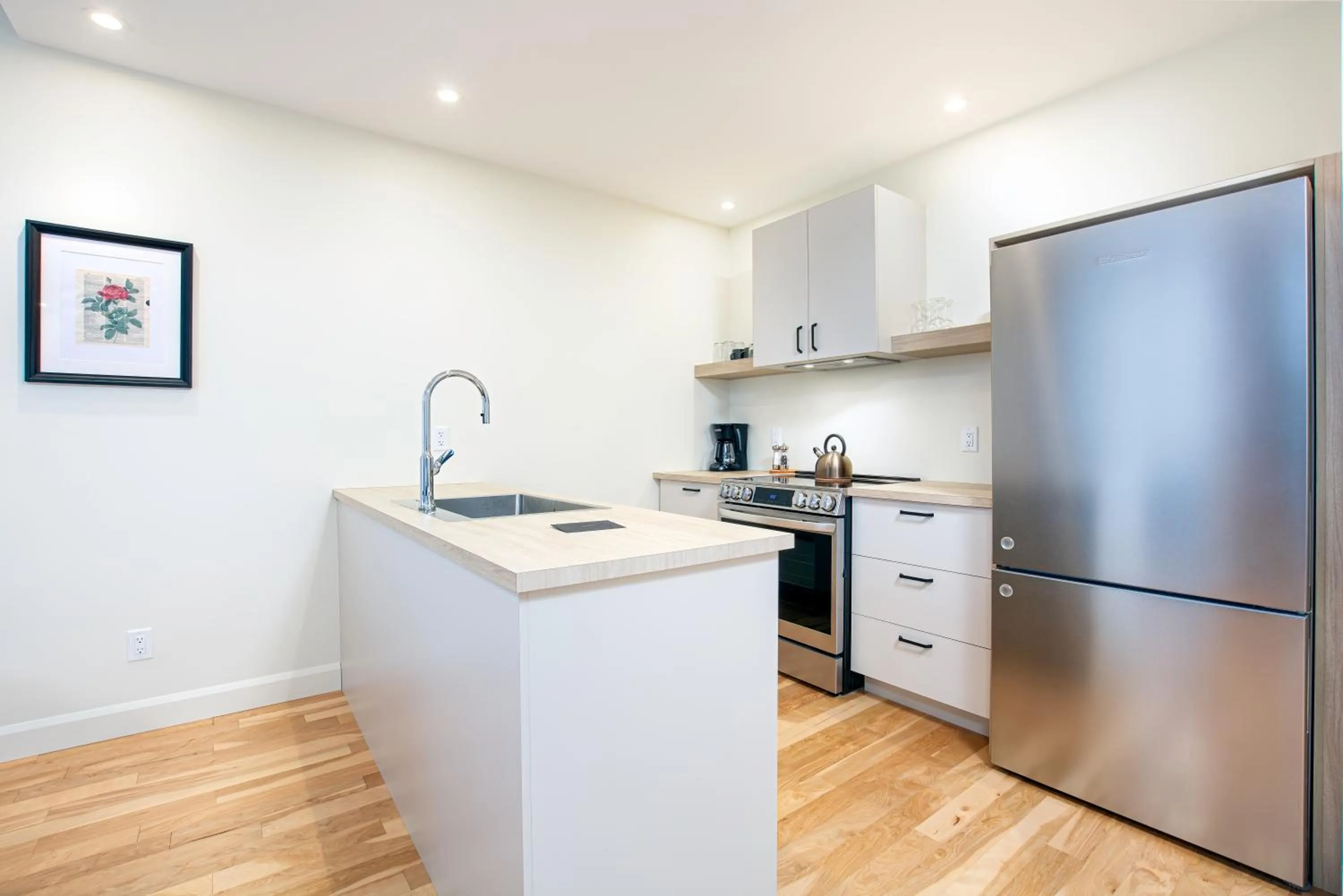 dishwasher in Les Lofts de la Barricade - Par les Lofts Vieux-Québec
