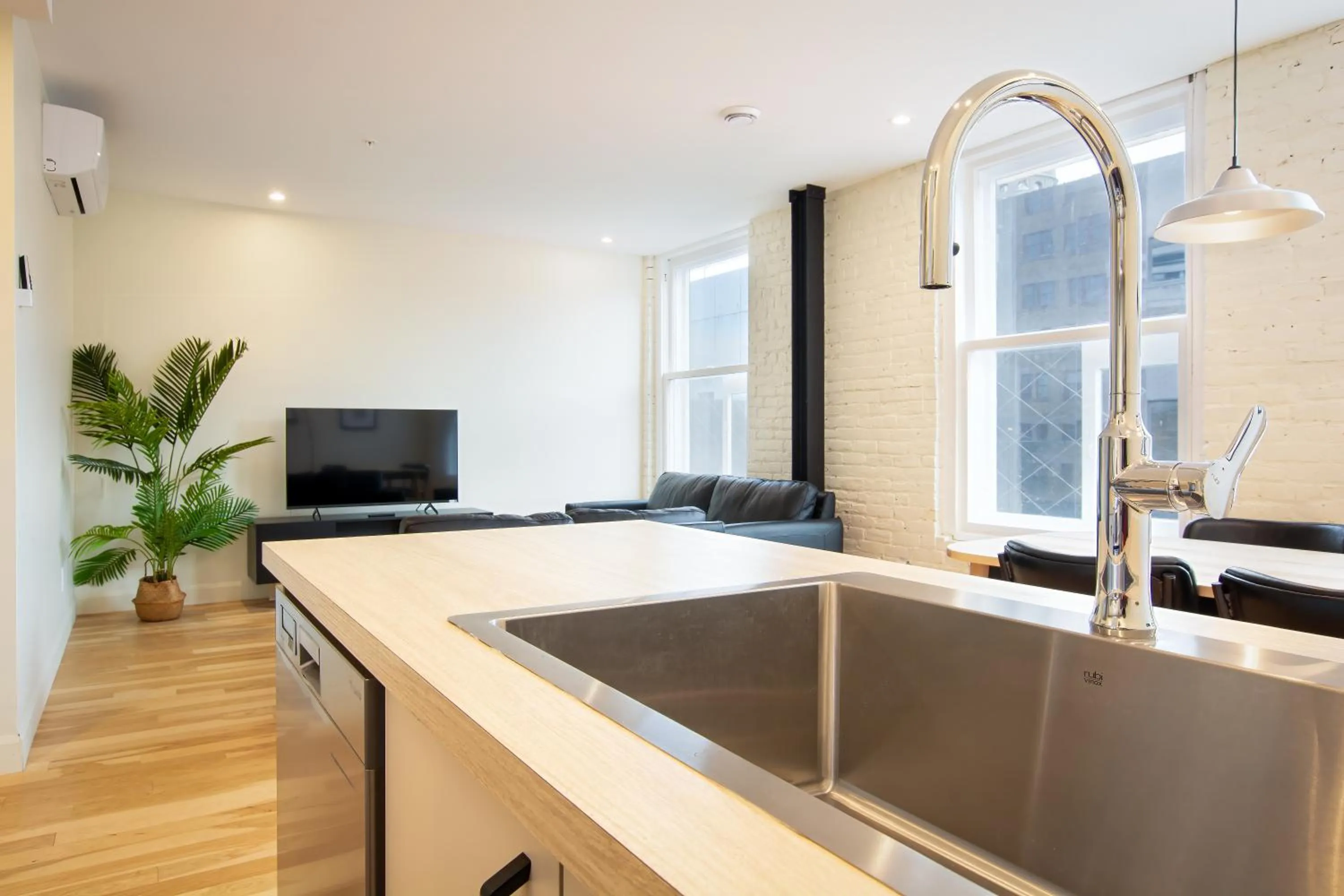 TV and multimedia in Les Lofts de la Barricade - Par les Lofts Vieux-Québec