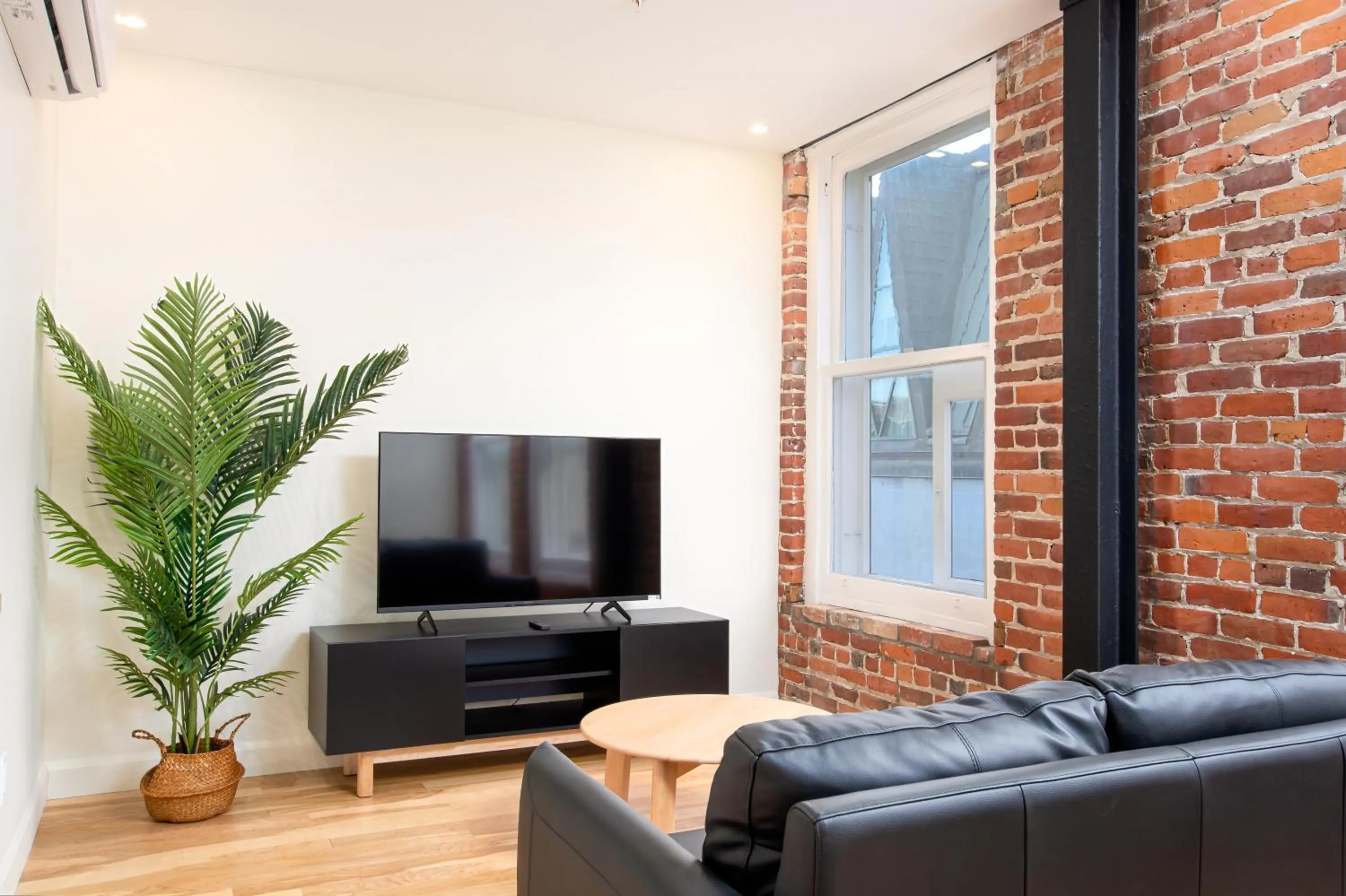 TV and multimedia in Les Lofts de la Barricade - Par les Lofts Vieux-Québec