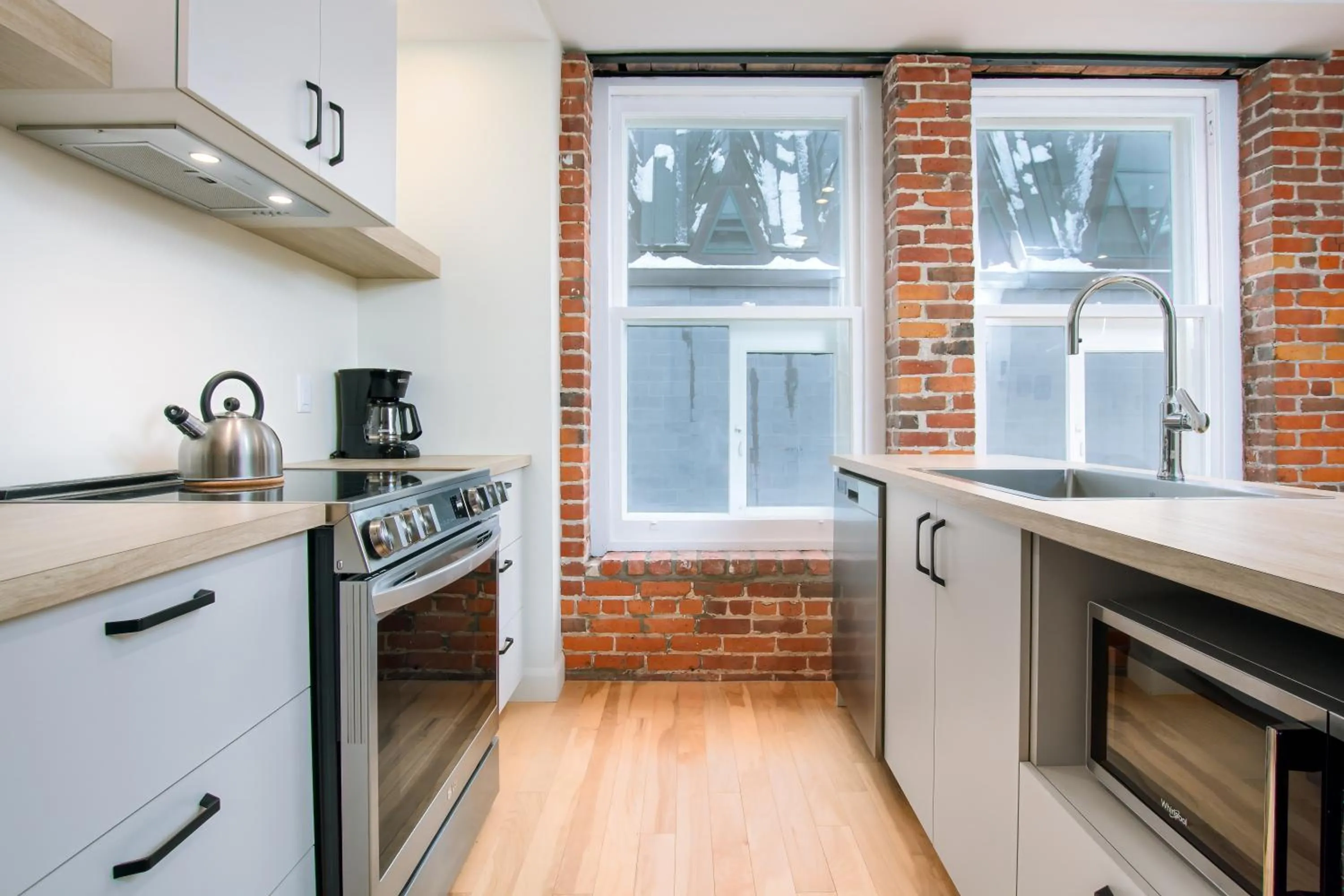 dishwasher in Les Lofts de la Barricade - Par les Lofts Vieux-Québec