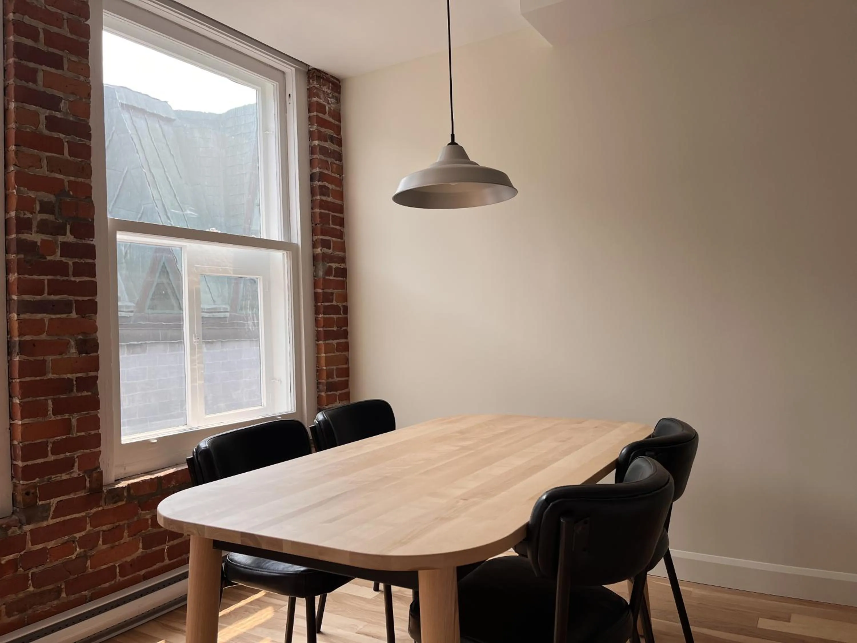 Dining area in Les Lofts de la Barricade - Par les Lofts Vieux-Québec