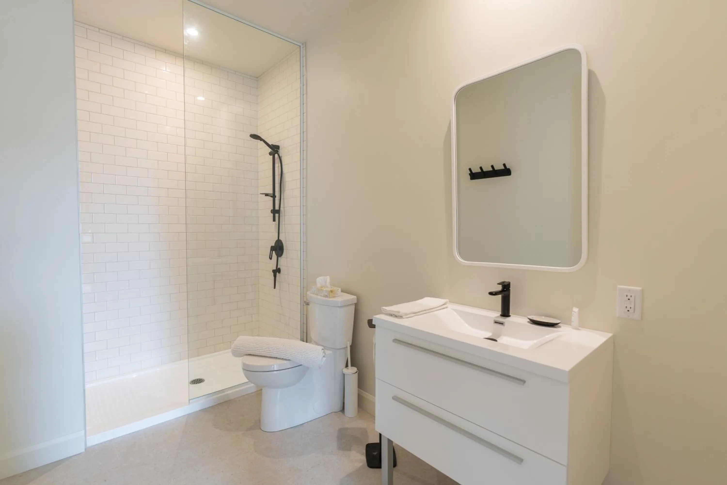 Shower in Les Lofts de la Barricade - Par les Lofts Vieux-Québec