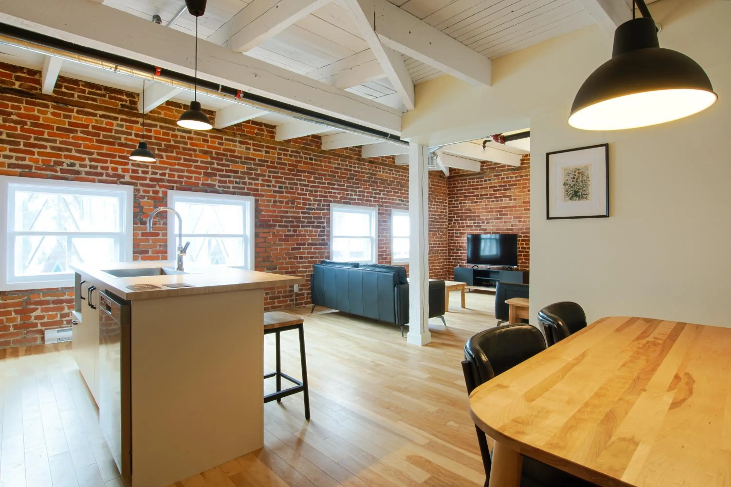 Communal lounge/ TV room in Les Lofts de la Barricade - Par les Lofts Vieux-Québec