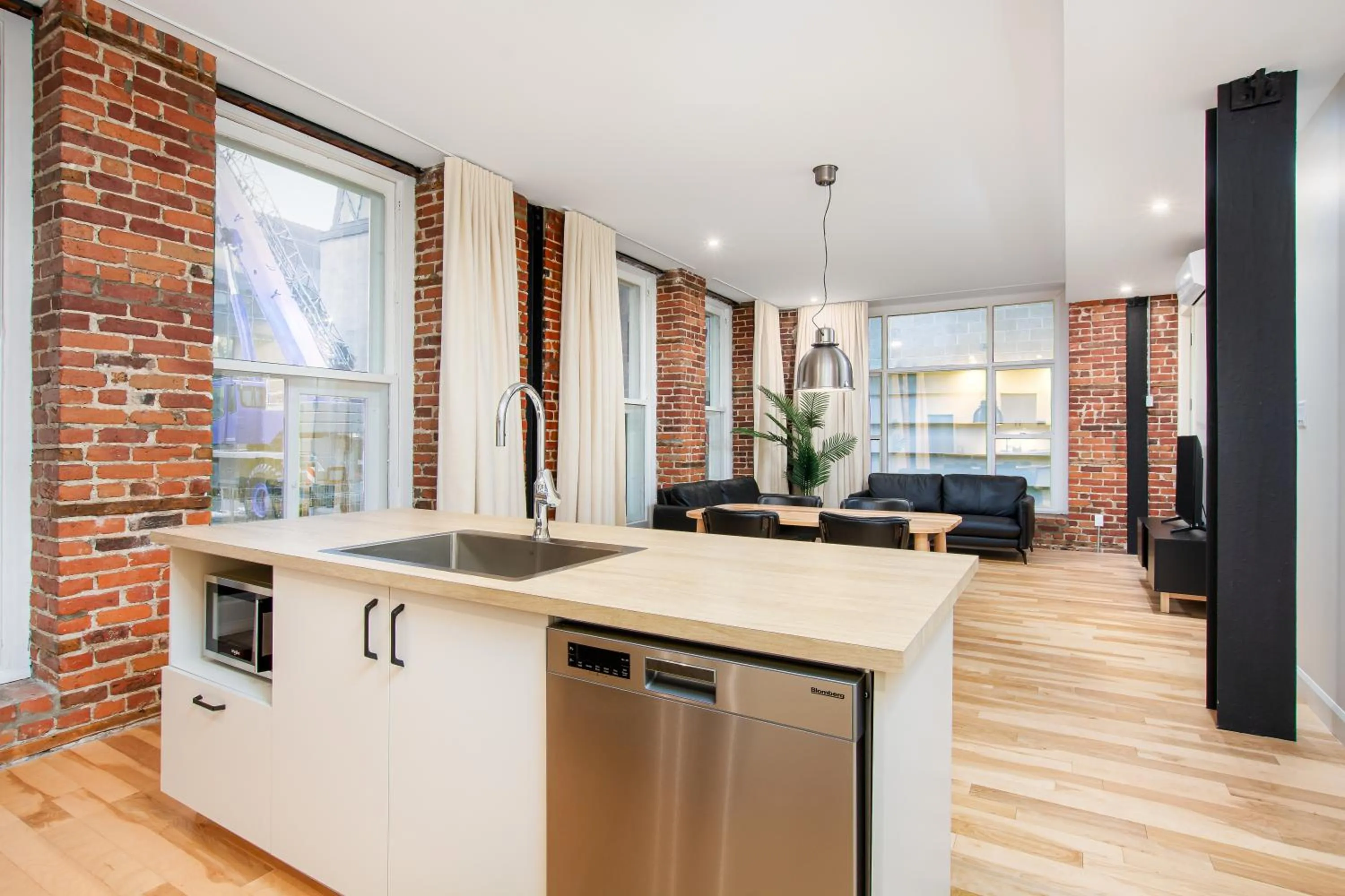 dishwasher in Les Lofts de la Barricade - Par les Lofts Vieux-Québec