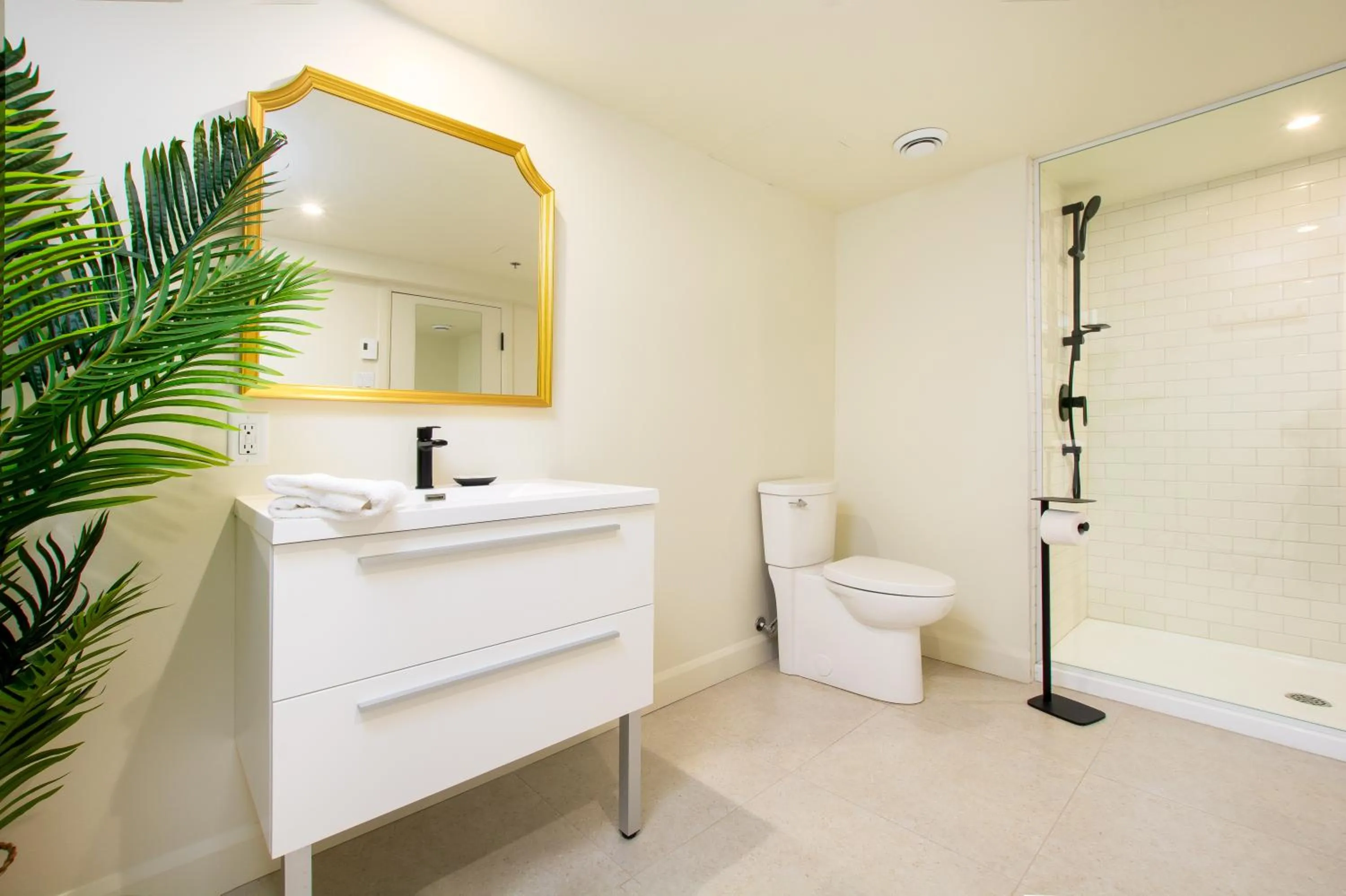 Shower in Les Lofts de la Barricade - Par les Lofts Vieux-Québec