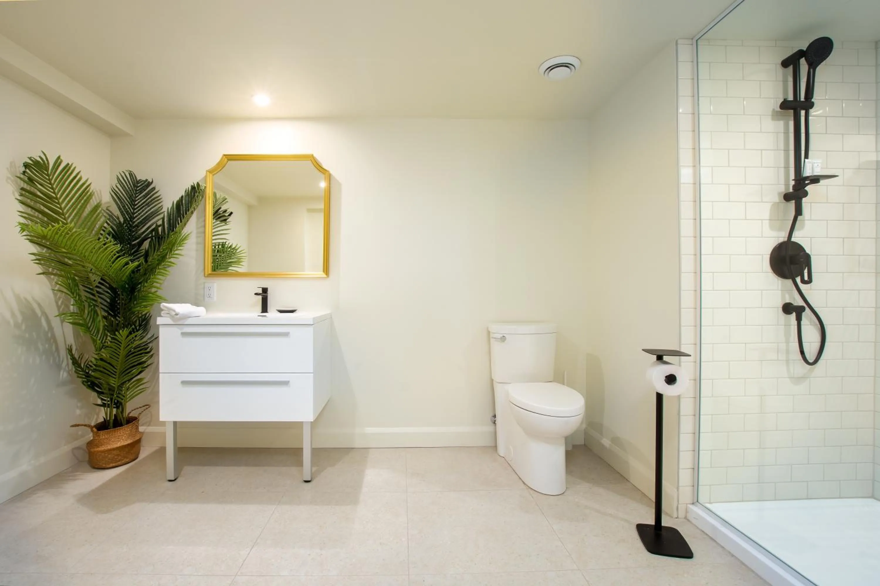 Shower in Les Lofts de la Barricade - Par les Lofts Vieux-Québec