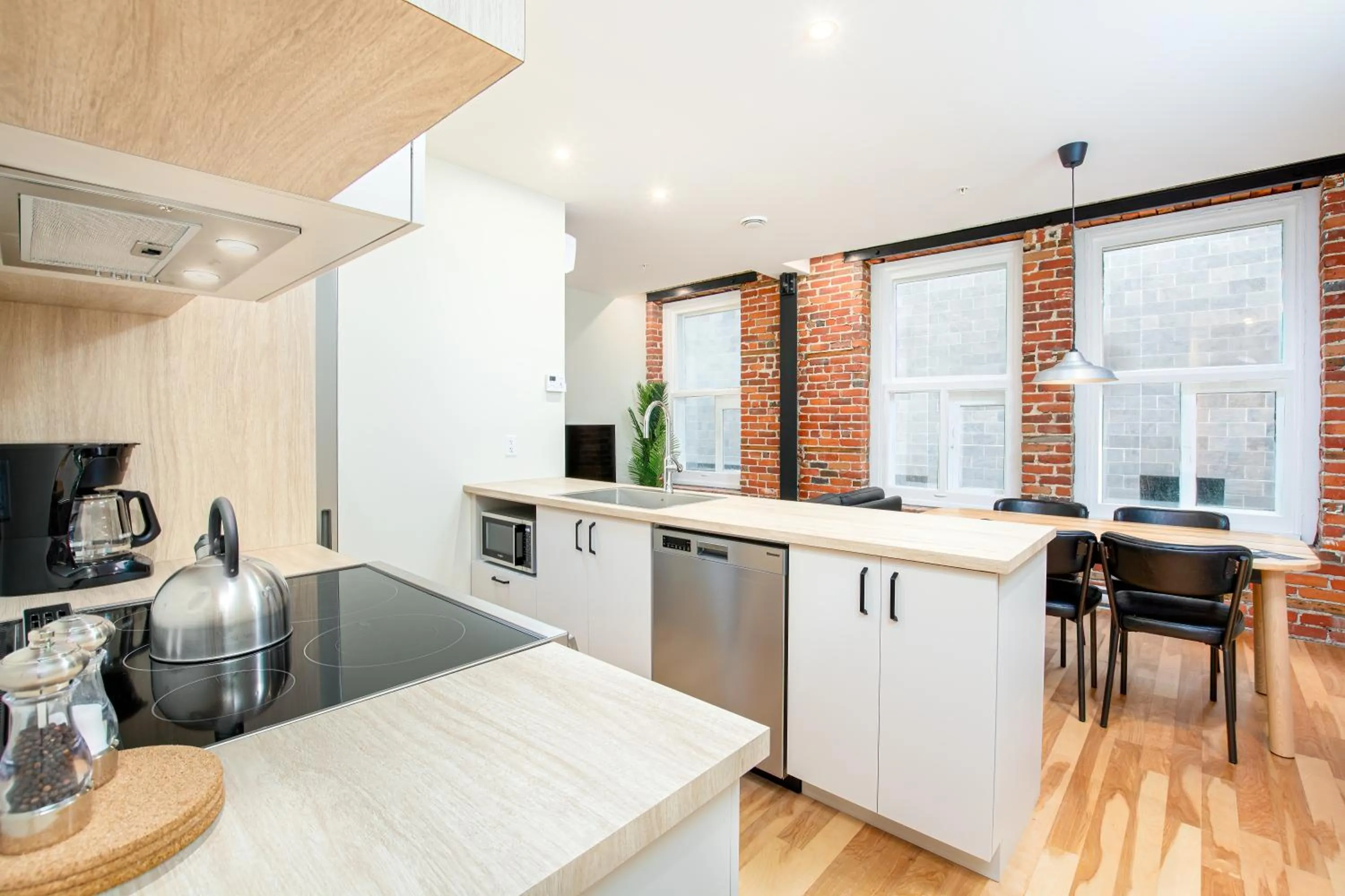 Dining area in Les Lofts de la Barricade - Par les Lofts Vieux-Québec