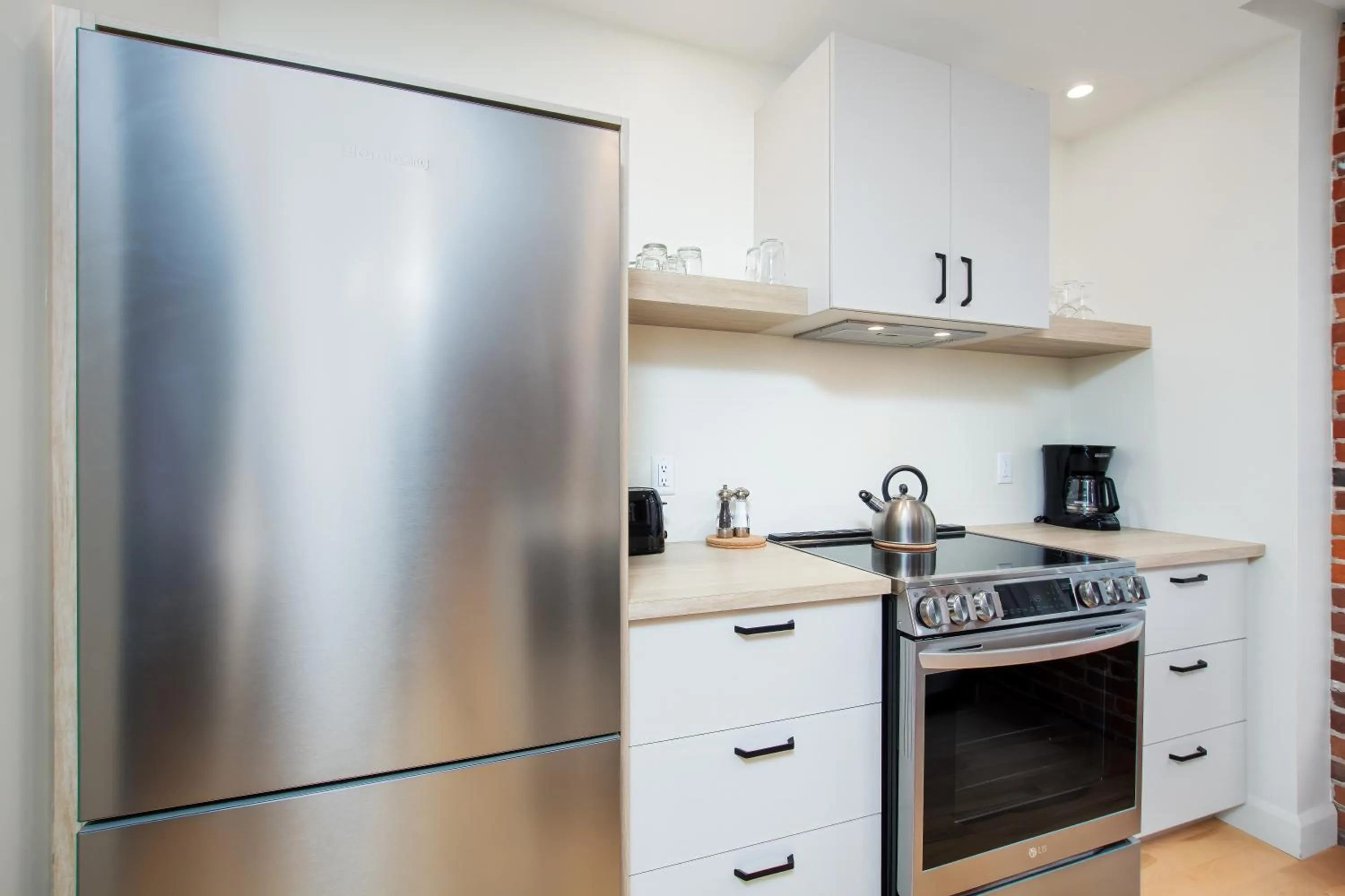 dishwasher in Les Lofts de la Barricade - Par les Lofts Vieux-Québec